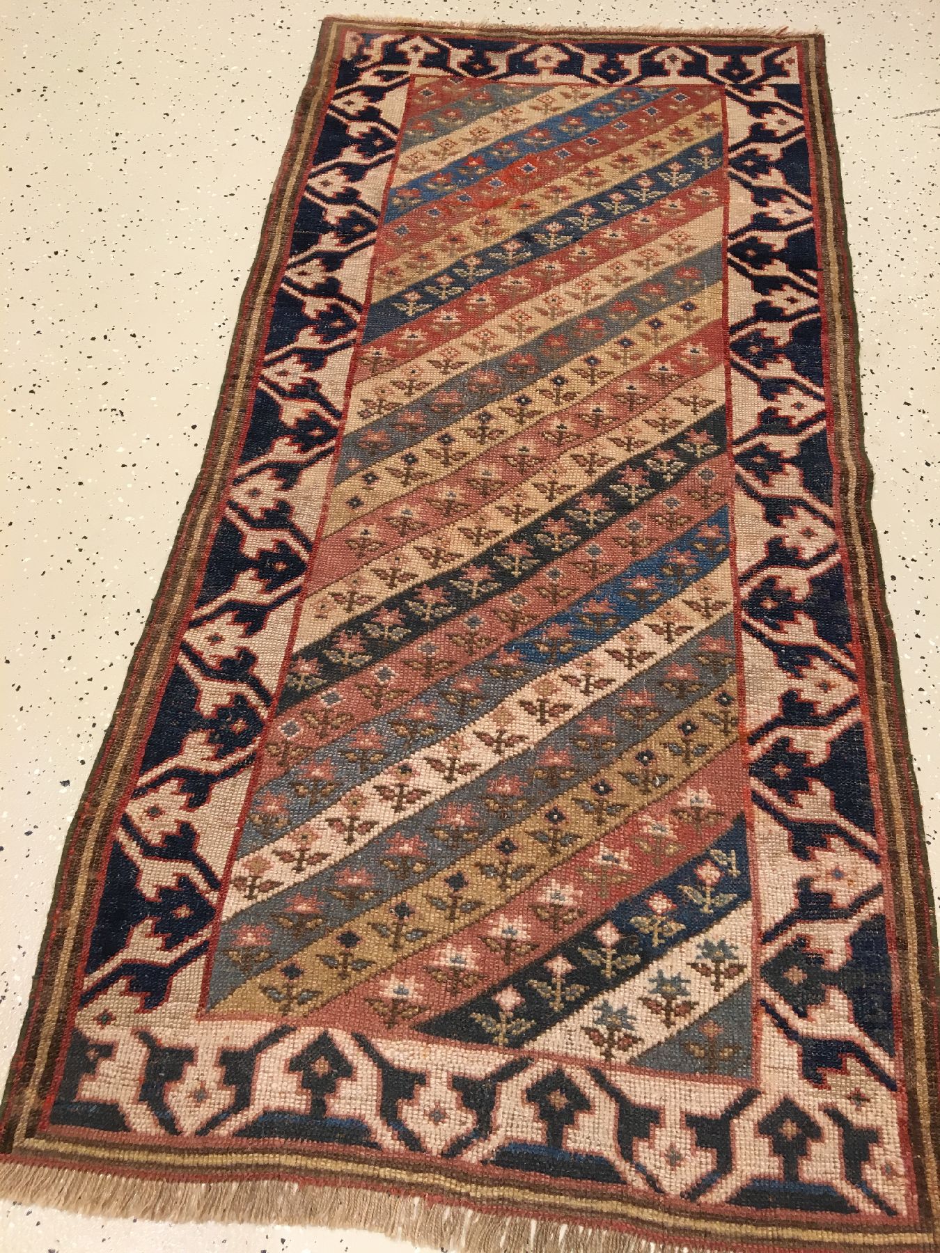 Detail a: Früher Kurdischer "Streifenteppich" antik, Anatolia/Turkey , um 1800, Wolle geknüpft auf Wolle. Seltener Kurdenteppich mit sehr früher ...