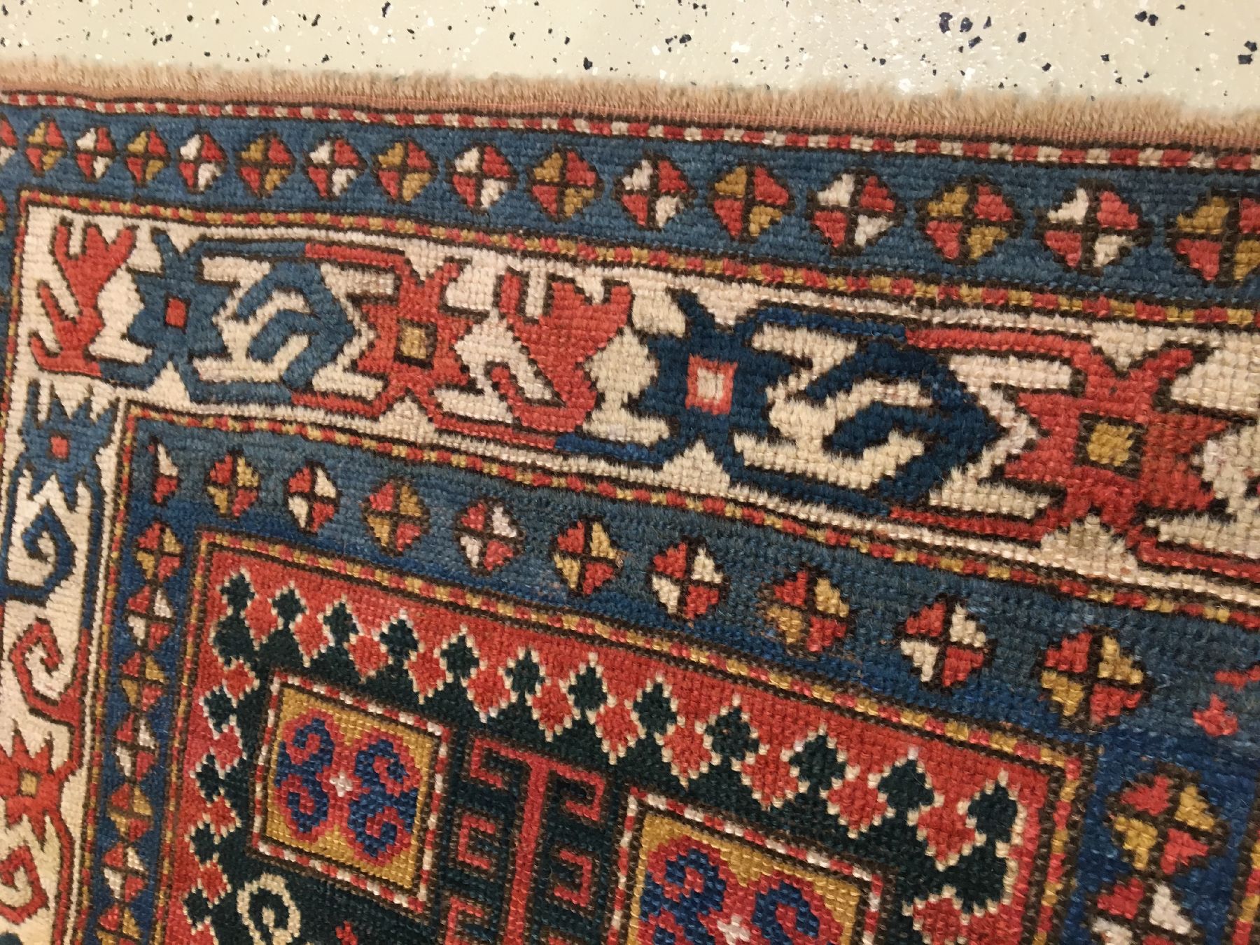 Detail f: Grüner Kasak "Gebetsteppich" antik, Südwestkaukasus, 19.Jhd., Wolle geknüpft auf Wolle. Seltener kleinformatiger Kasak mit ...