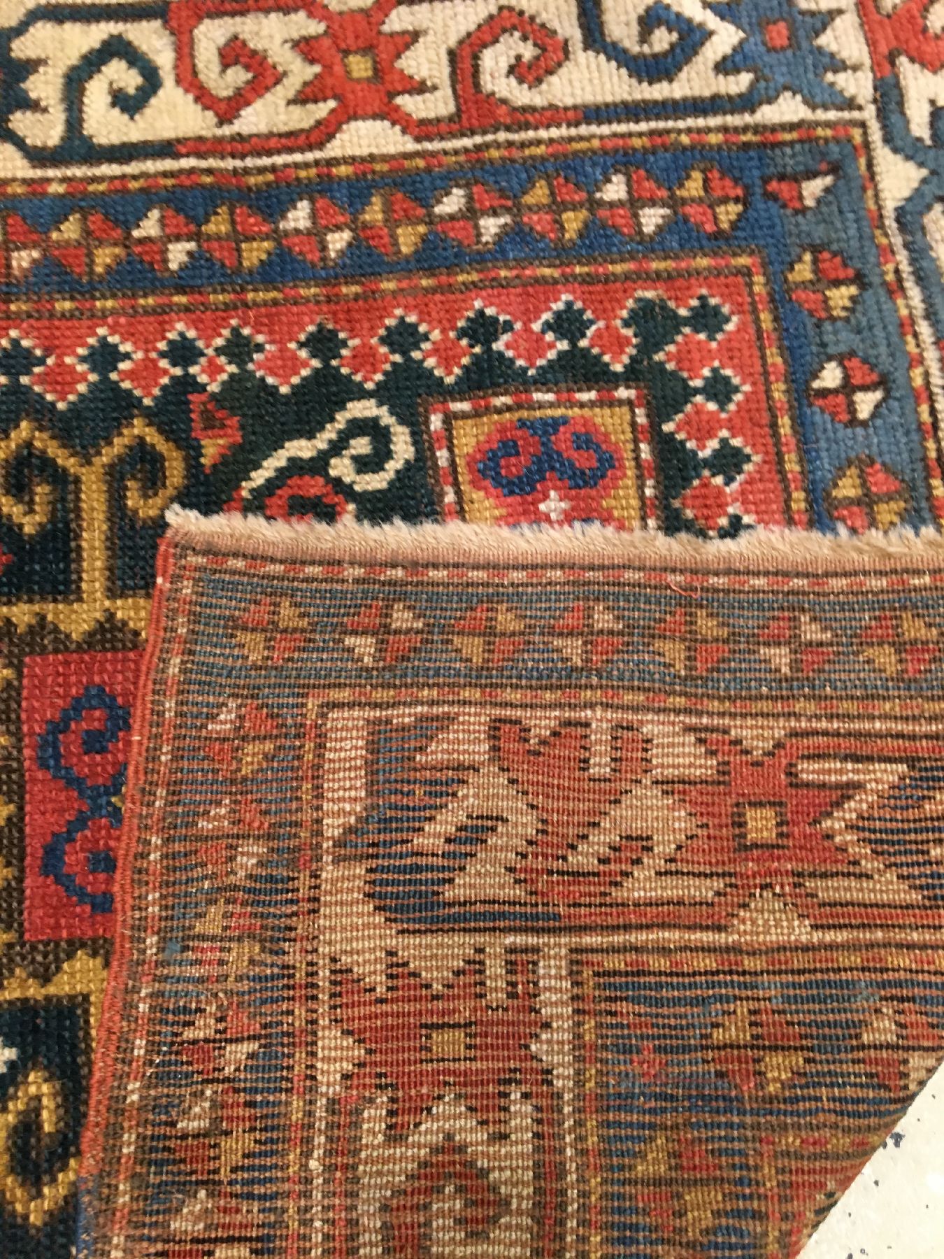 Detail h: Grüner Kasak "Gebetsteppich" antik, Südwestkaukasus, 19.Jhd., Wolle geknüpft auf Wolle. Seltener kleinformatiger Kasak mit ...