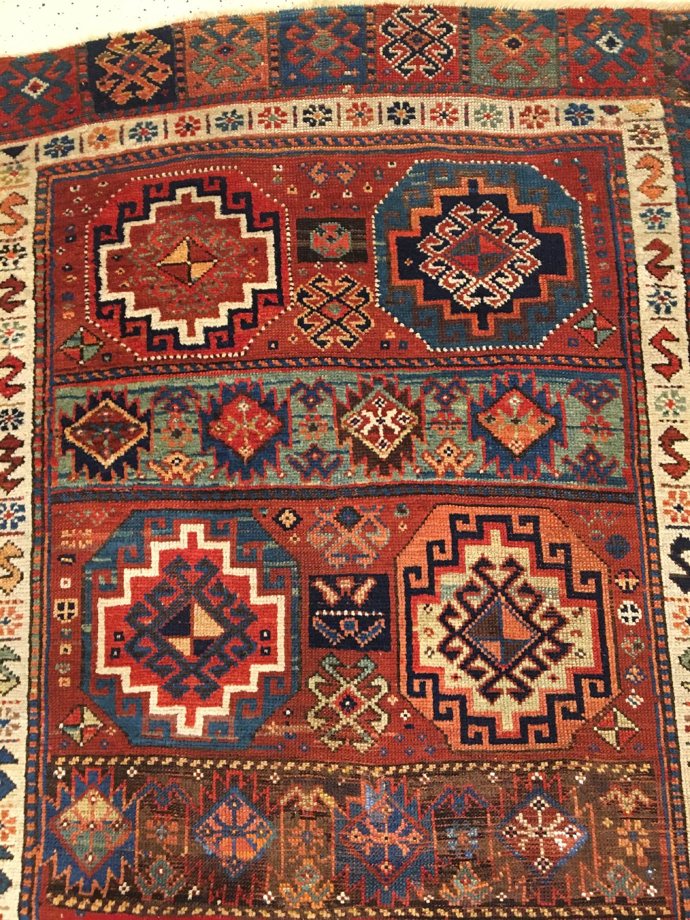 Detail d: Kurdischer Yörük antik, Südostanatolien Gaziantep, 19.Jhd., Wolle geknüpft Wolle. Seltener Knüpfteppich der Yörüken aus der Gaziantep-Region ...