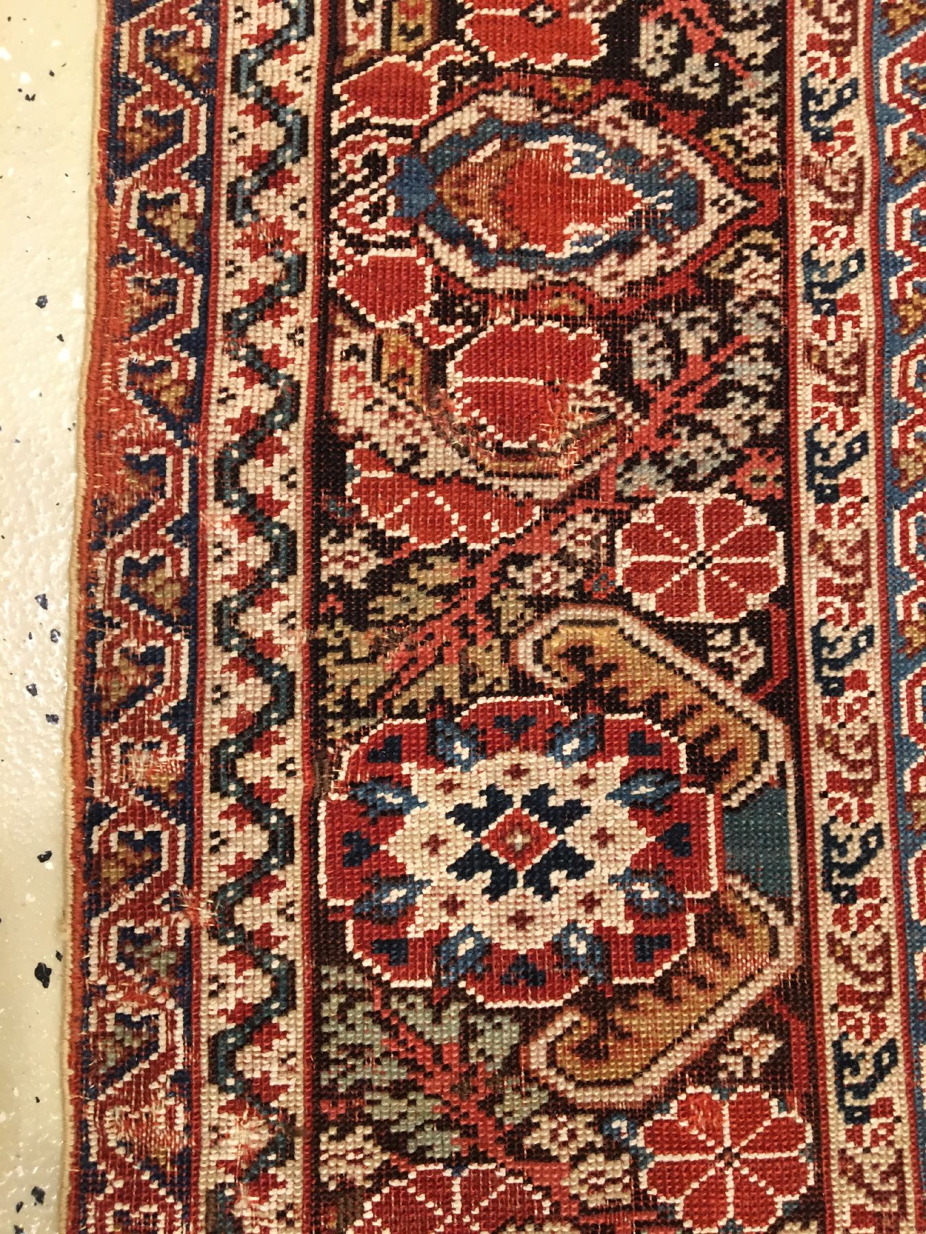 Detail f: "Basra" Ghiordes "Gebetsteppich" antik, Westanatolien, Ende 18.Jhd., Wolle mit weißen Baumwoll-Highlights geknüpft auf Wolle. ...