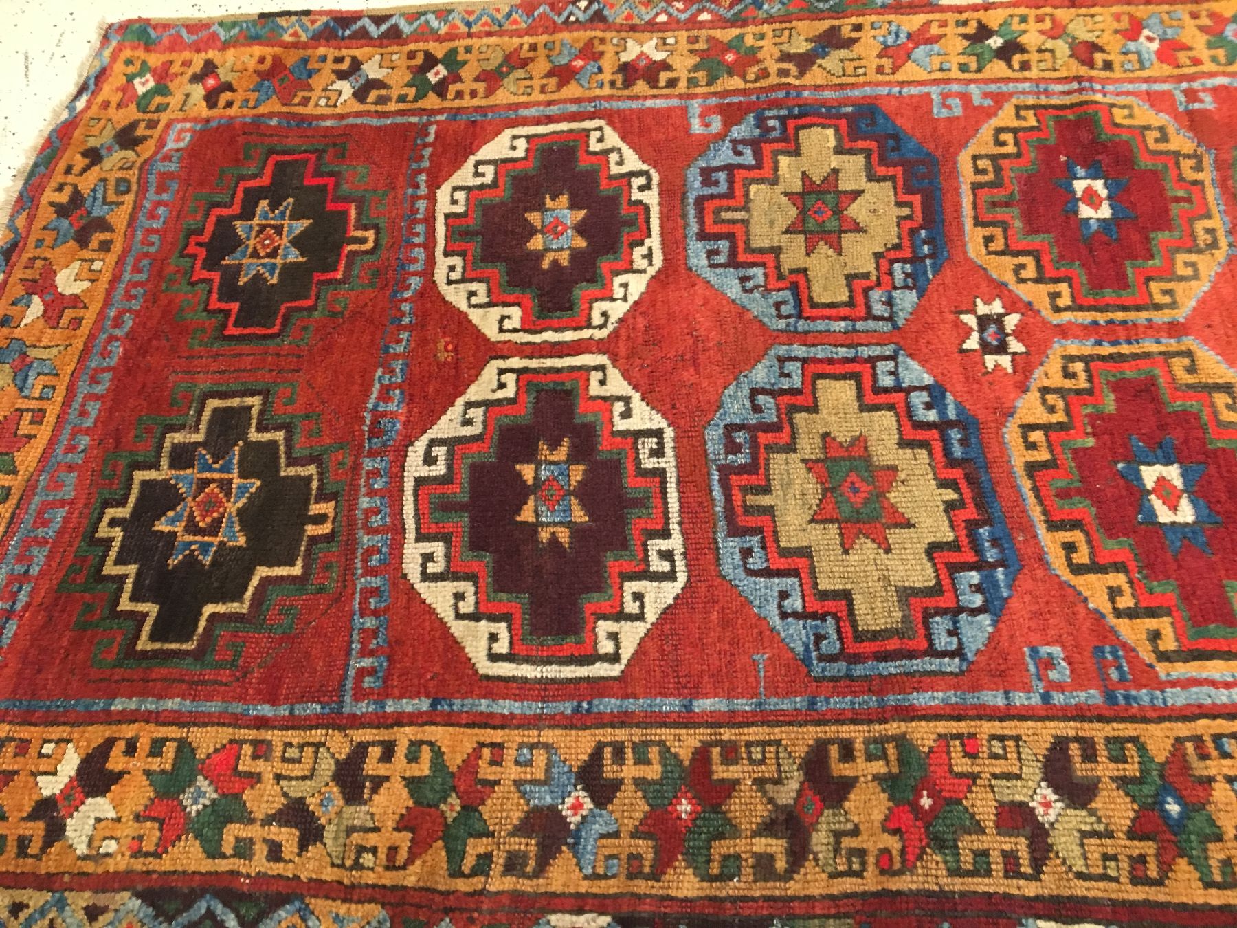 Detail a: Kurdischer Yörük antik (Memling-Gül), Ostanatolien Sivas-Gebiet, Ende 19.Jhd., Wolle geknüpft auf Wolle. Knüpfteppich der Yörüken im ...