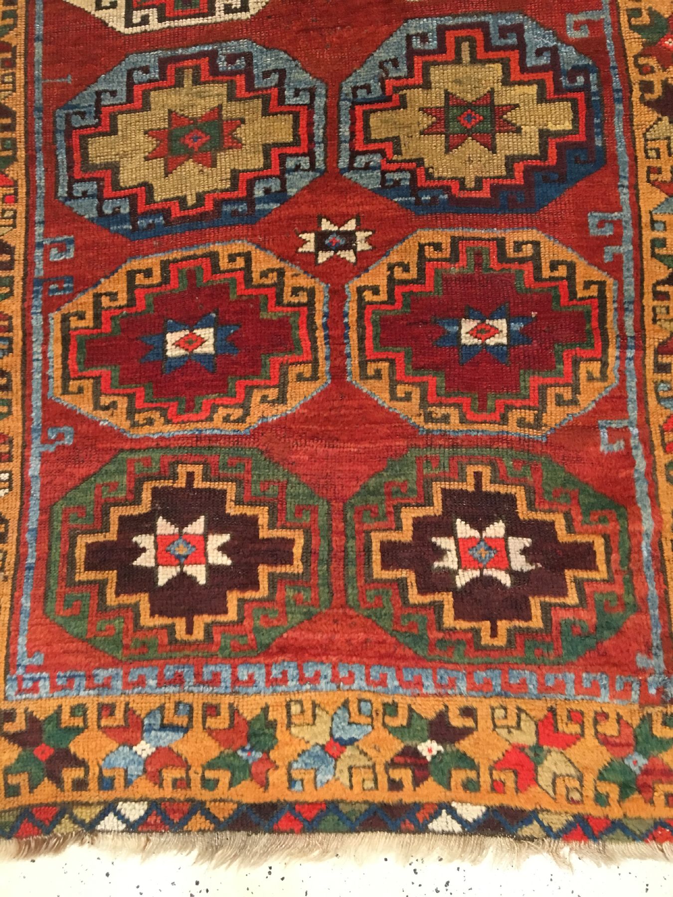 Detail b: Kurdischer Yörük antik (Memling-Gül), Ostanatolien Sivas-Gebiet, Ende 19.Jhd., Wolle geknüpft auf Wolle. Knüpfteppich der Yörüken im ...