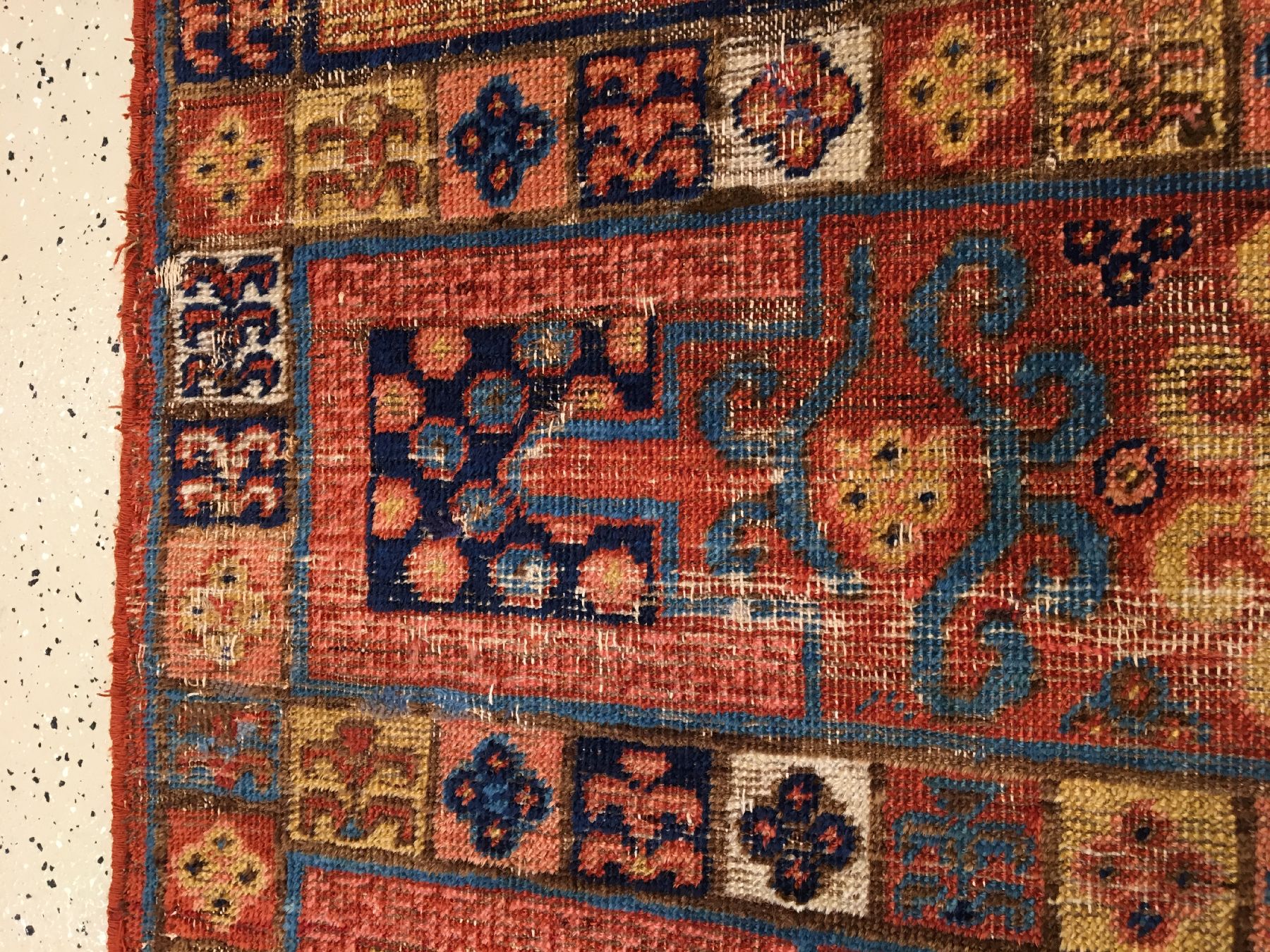 Detail g: Seltener Khotan "Saf" antik, Ostturkestan, Ende 18.Jhd., Wolle geknüpft auf Baumwolle. Früher und feiner Khotan mit Saf-Muster und zehn ...