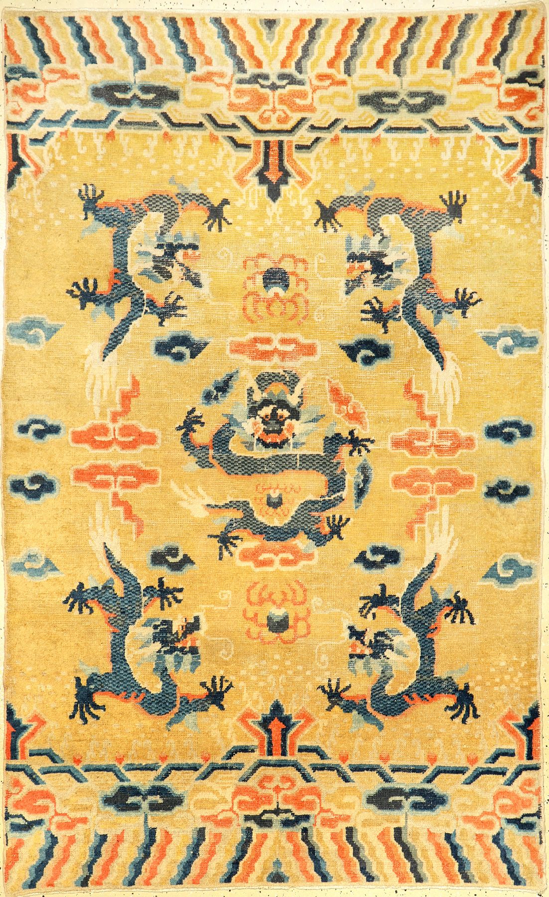 Gelber Ning-Hsia "Wandbehang" antik (Drachenteppich), Westchina, 19.Jhd., Wolle geknüpft auf Baumwolle. Seltener Ning-Hsia mit fünf ...