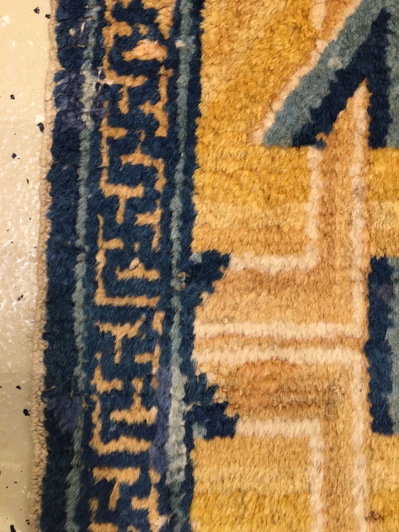 Detail d: Seltene gelbe Ning-Hsia "Sitzmatte" antik (Stern Muster aus der Kangxi-Zeit), Westchina, 18.Jhd., Wolle geknüpft auf Baumwolle. ...
