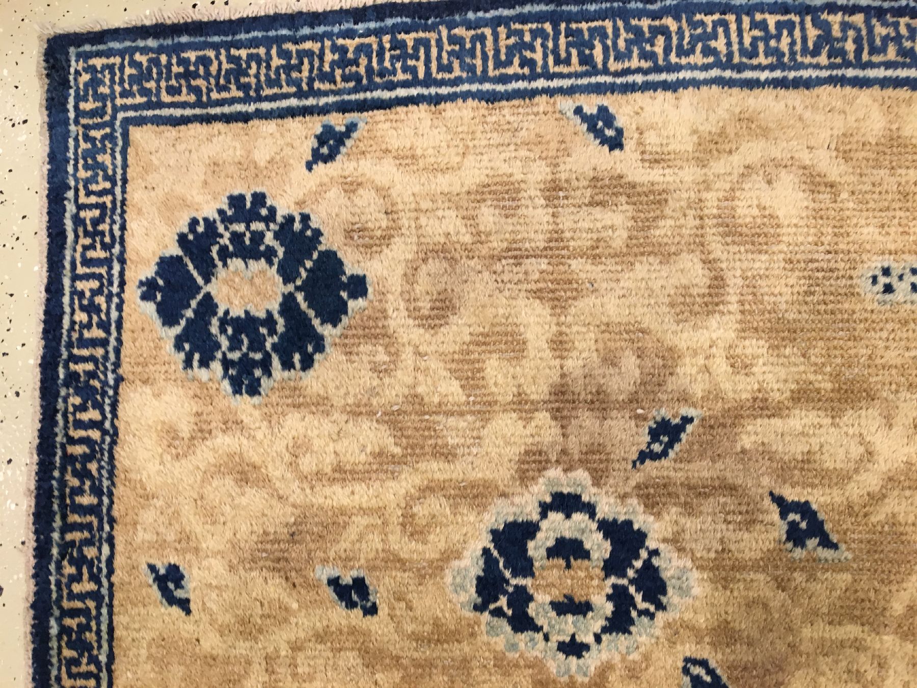 Detail f: Früher Ning-Hsia "Sitzbankteppich" antik, Westchina, frühes 18.Jhd., Wolle geknüpft auf Baumwolle. Seltener früher Sitzbankteppich mit ...