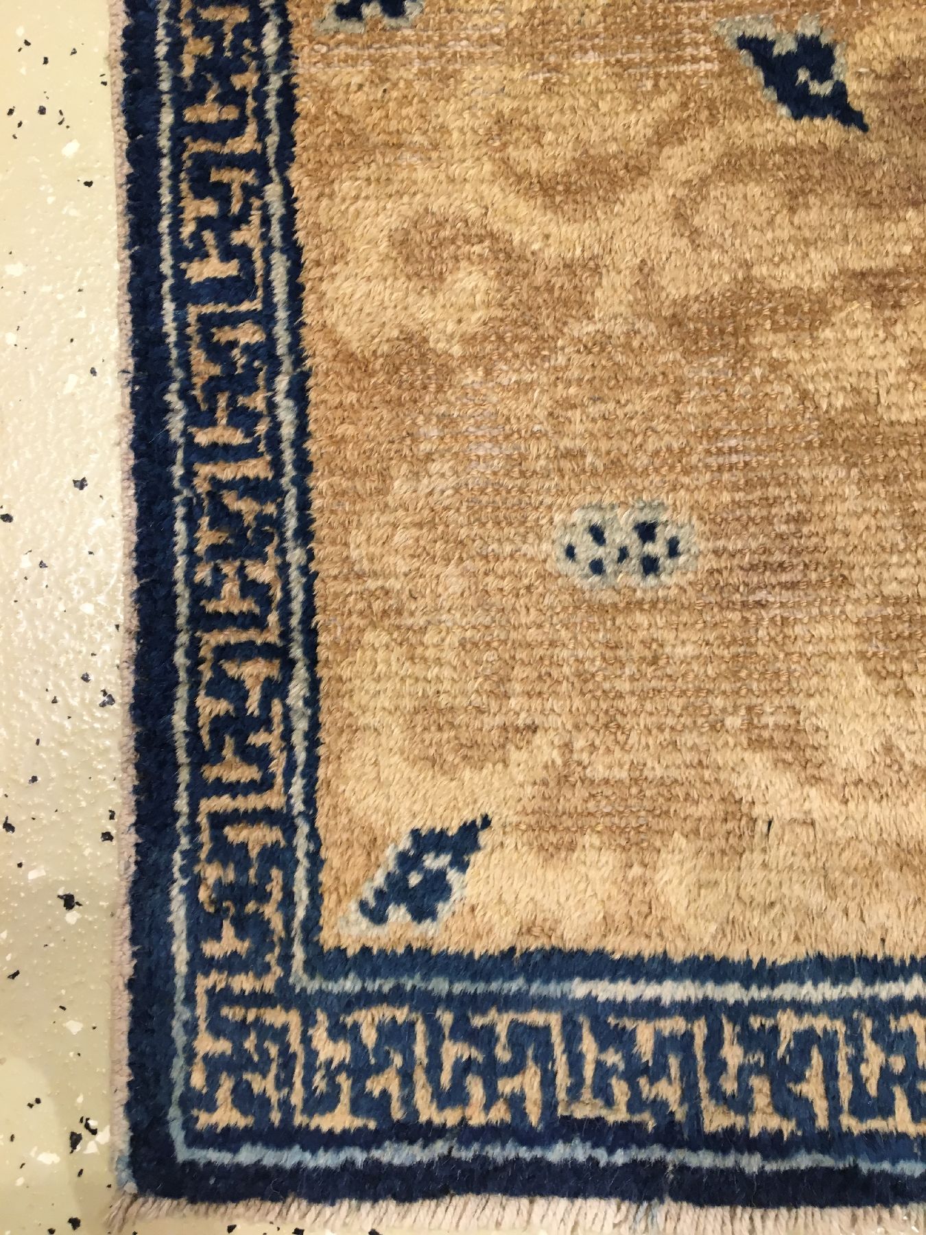Detail g: Früher Ning-Hsia "Sitzbankteppich" antik, Westchina, frühes 18.Jhd., Wolle geknüpft auf Baumwolle. Seltener früher Sitzbankteppich mit ...