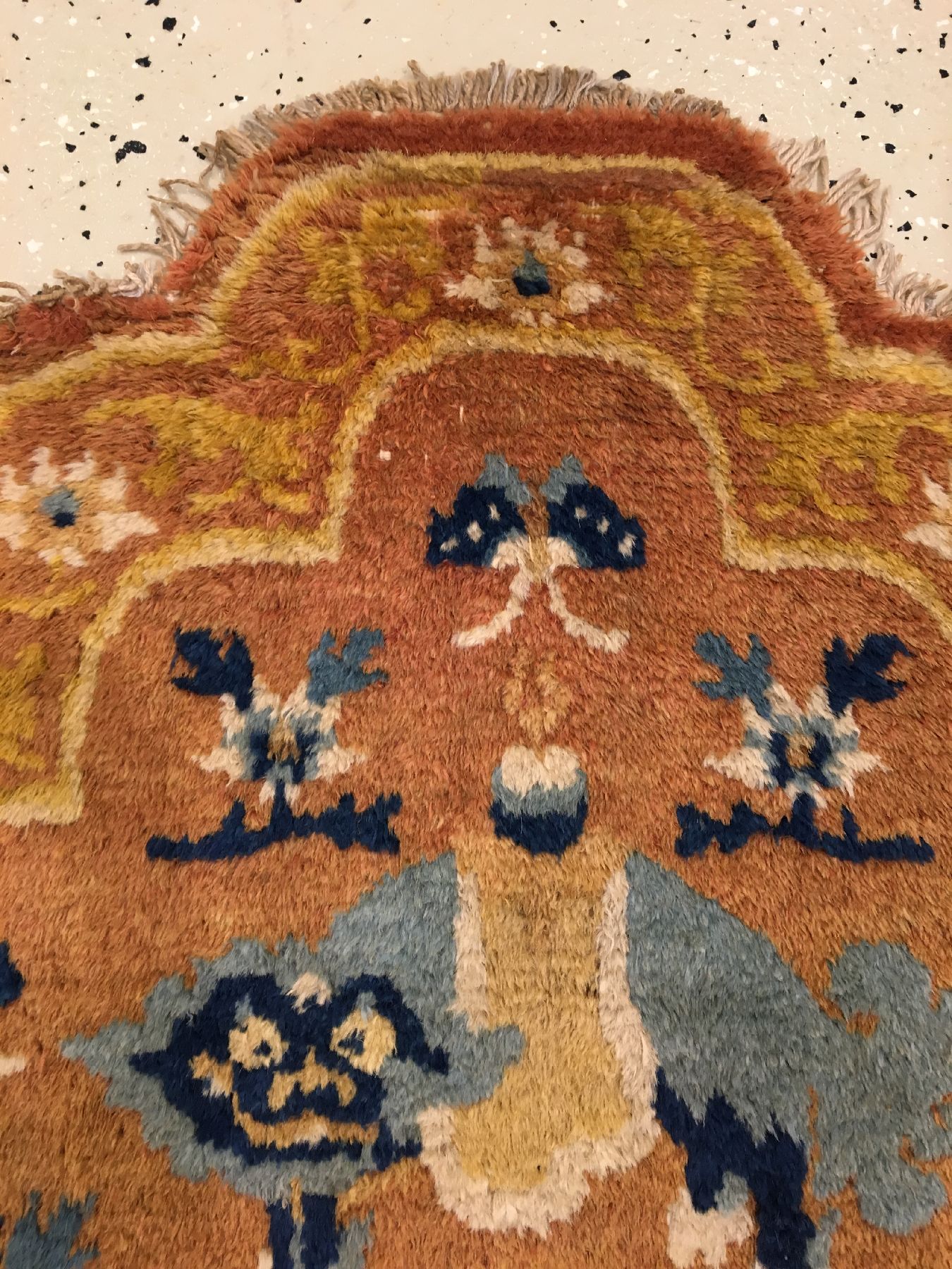 Detail c: Ning-Hsia "Thronsitz" antik (Schneelöwe mit Sattel), Westchina, 19.Jhd., Wolle geknüpft auf Baumwolle. Seltener Thronsitz in guter ...