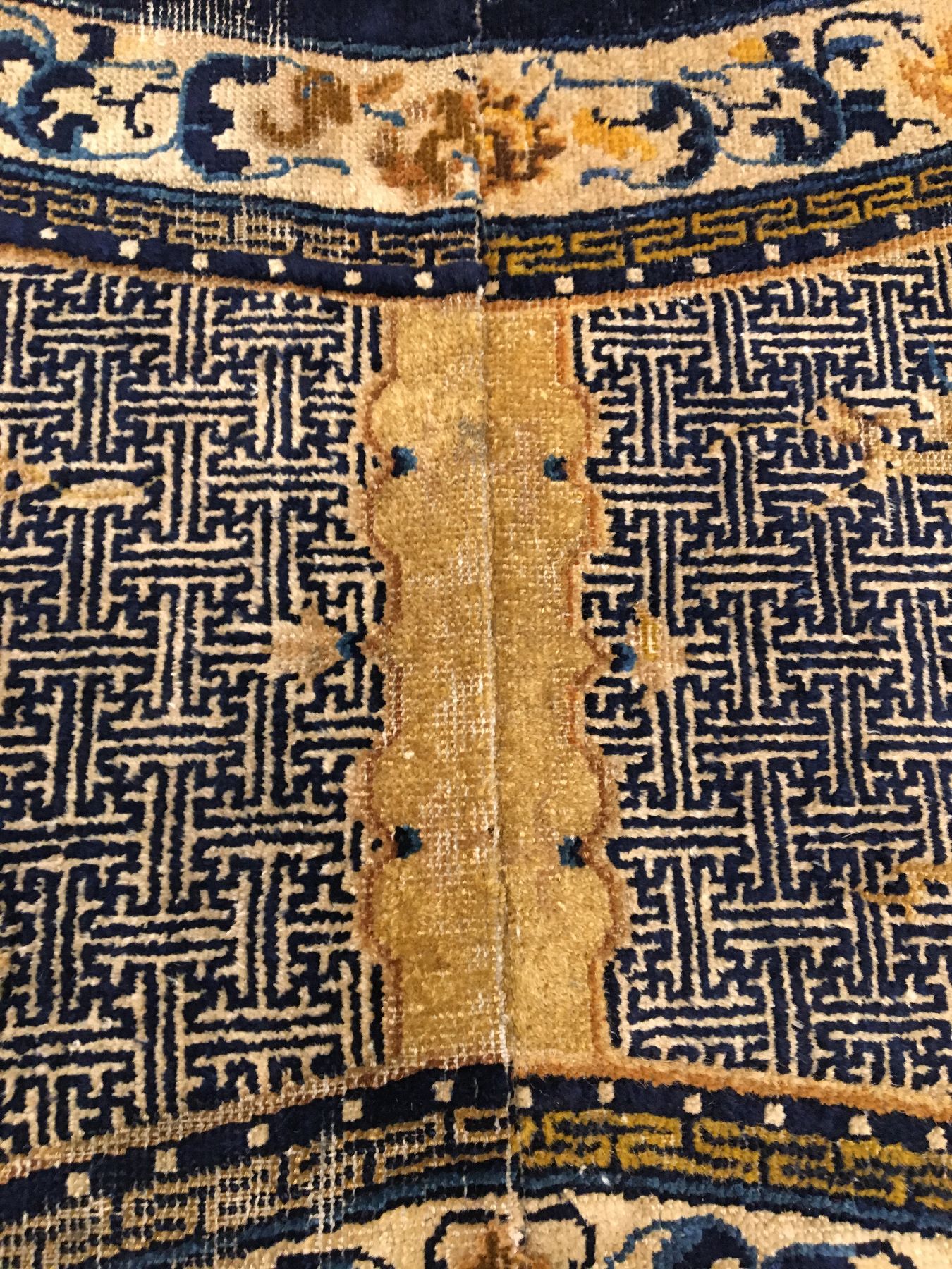 Detail e: Sehr seltener Ning-Hsia "Sattel" antik, Westchina, 18.Jhd., Wolle geknüpft auf Baumwolle. Feiner Sattel aus der verbotenen Stadt Peking ...
