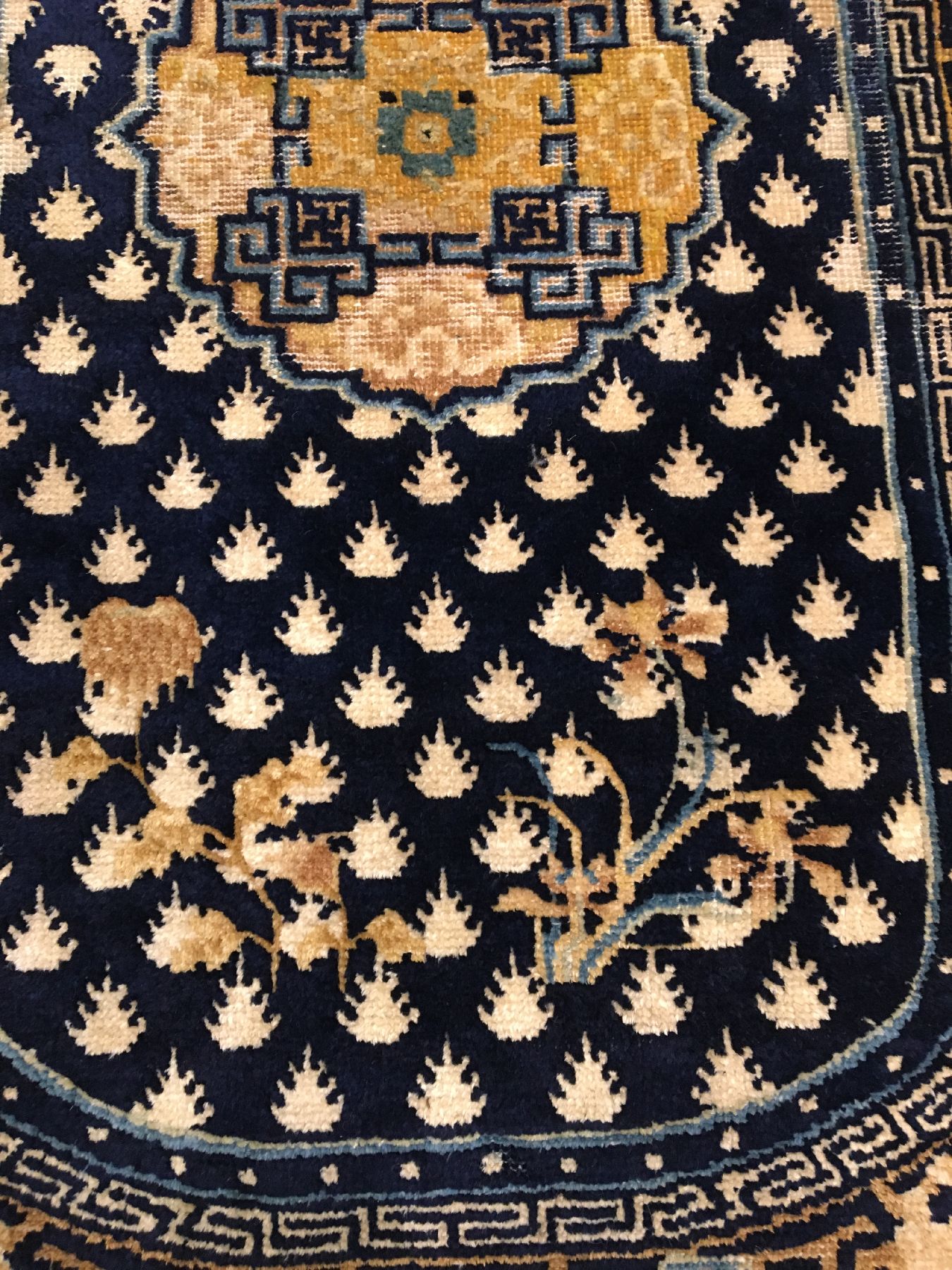 Detail g: Feiner Ning-Hsia "Sattel" antik, Westchina, 18.Jhd., Wolle geknüpft auf Baumwolle. Seltener kleinformatiger Sattel gefertigt für den ...