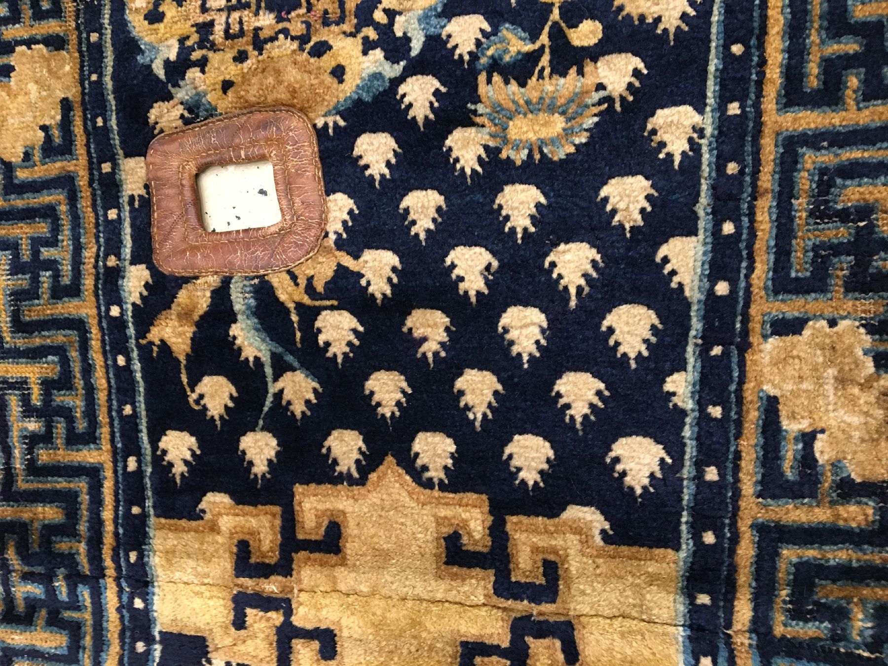 Detail f: Feiner Ning-Hsia "Sattel" antik, Westchina, 18.Jhd., Wolle geknüpft auf Baumwolle. Hochwertiger Ning-Hsia Sattel gefertigt für den ...