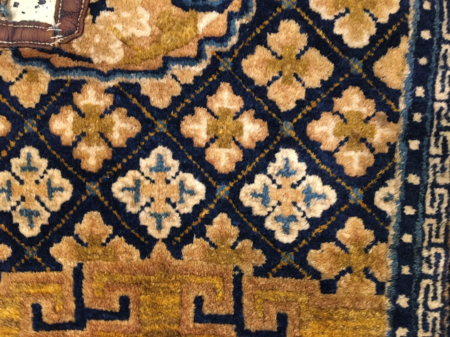 Detail f: Feiner Ning-Hsia "Sattel" antik, Westchina, um 1800, Wolle geknüpft auf Baumwolle. Hochwertiger früher Sattel wohl gefertigt für den ...