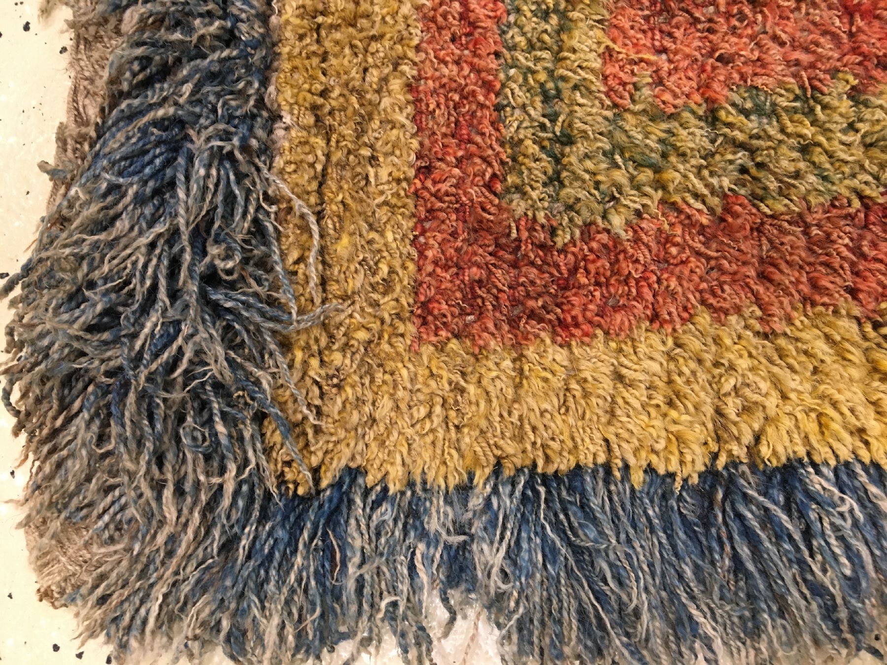Detail c: Wangden Drumtze "Meditations-Teppich" antik, Tibet, 19.Jhd., Wolle geknüpft auf Wolle. Seltener Meditationsteppich mit tibetischen ...