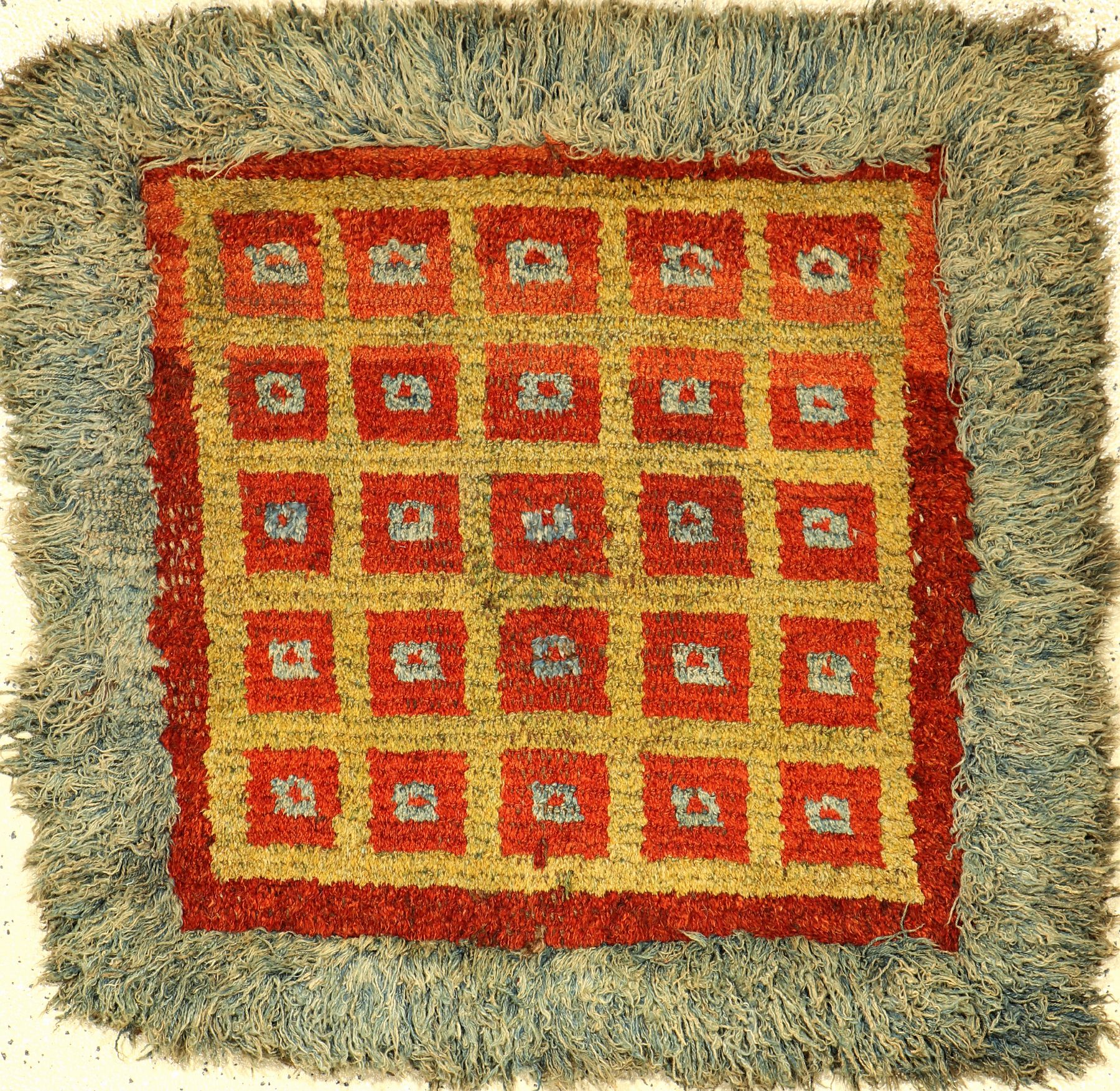 Wangden Drumtze "Meditations-Teppich" antik, Tibet, 19.Jhd., Wolle geknüpft auf Wolle. Grüngrundiger Meditationsteppich mit Schachbrett ...
