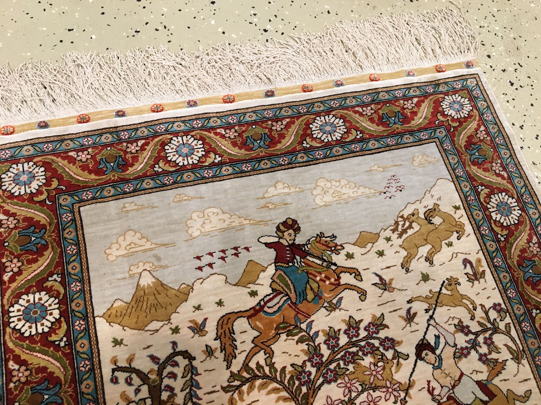 Detail c: Feiner Seiden Hereke "Özipek" alt (Signiert), Türkei, um 1970, reine Natuseide. Feiner Özipek Hereke mit osmanischer Jagdszenerie. ...