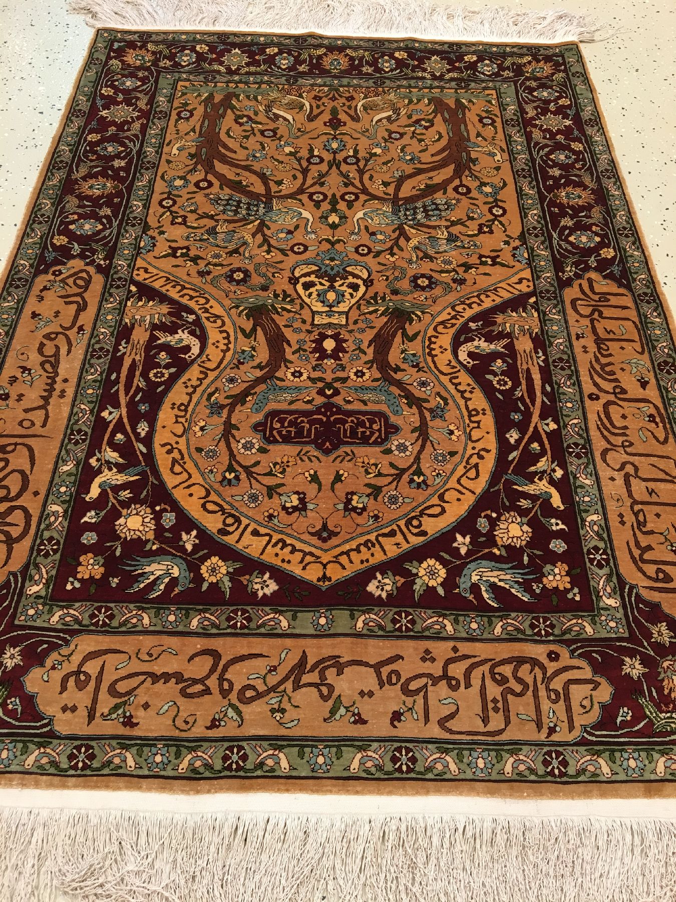 Detail c: Feiner Seiden Hereke "Özipek" alt (Signiert), Türkei, um 1960, reine Naturseide. Feiner Seiden Hereke mit ausdrucksstarken Farben. ...