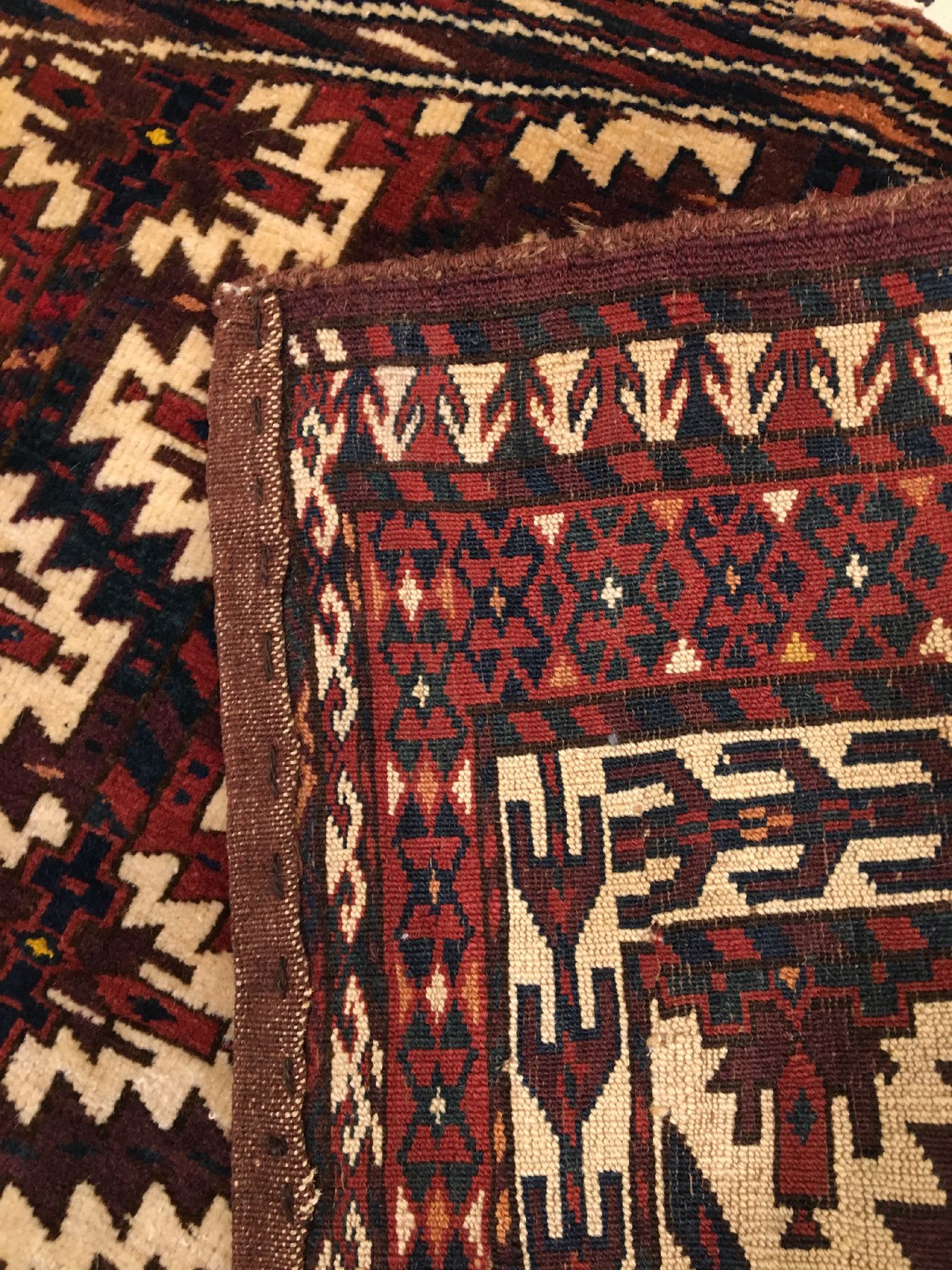 Detail f: Yomud "Asmalyk" antik (Mit Seiden-Highlights), Turkmenistan, Ende 19.Jhd., Wolle mit Seiden-Highlights geknüpft auf Wolle. Kamelschmuck ...