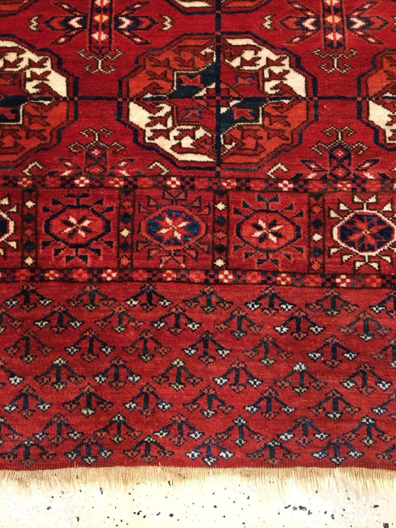Detail e: Feiner Tekke "Zeremonialteppich" antik, Turkmenistan, 19.Jhd., Wolle geknüpft auf Wolle. Seltener kleinformatiger Tekke mit klassischen ...
