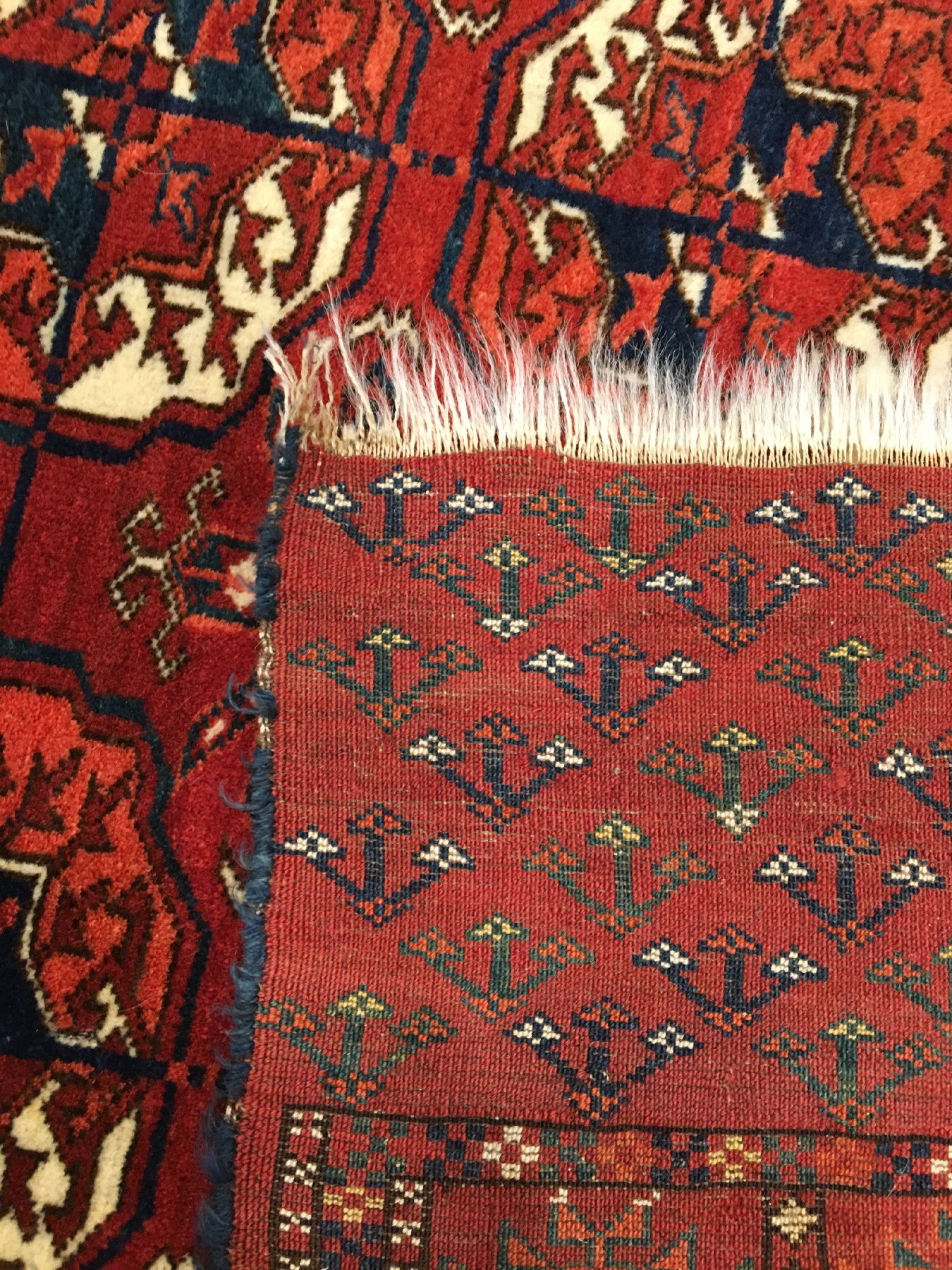 Detail g: Feiner Tekke "Zeremonialteppich" antik, Turkmenistan, 19.Jhd., Wolle geknüpft auf Wolle. Seltener kleinformatiger Tekke mit klassischen ...