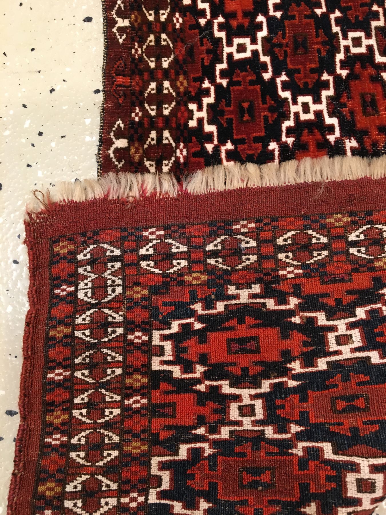 Detail f: Sehr feine Turkmenische "Torba" antik (Ak-Su Muster), Turkmenistan, 1.Hälfte 19.Jhd., sehr feine Wolle mit weißen Baumwoll- Highlights ...