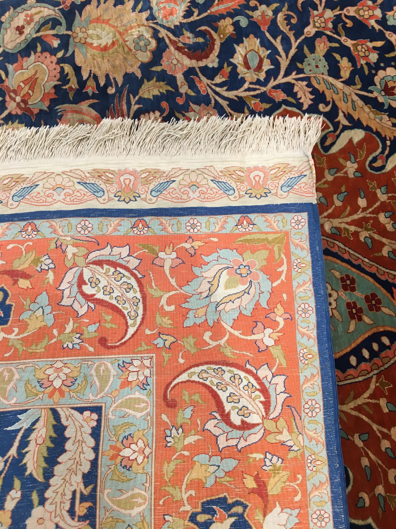 Detail i: Hochfeiner Seiden Hereke "Civan" alt "16x16 Knüpfung" (Signiert), Türkei, um 1960, reine Naturseide. Unglaublich fein ...