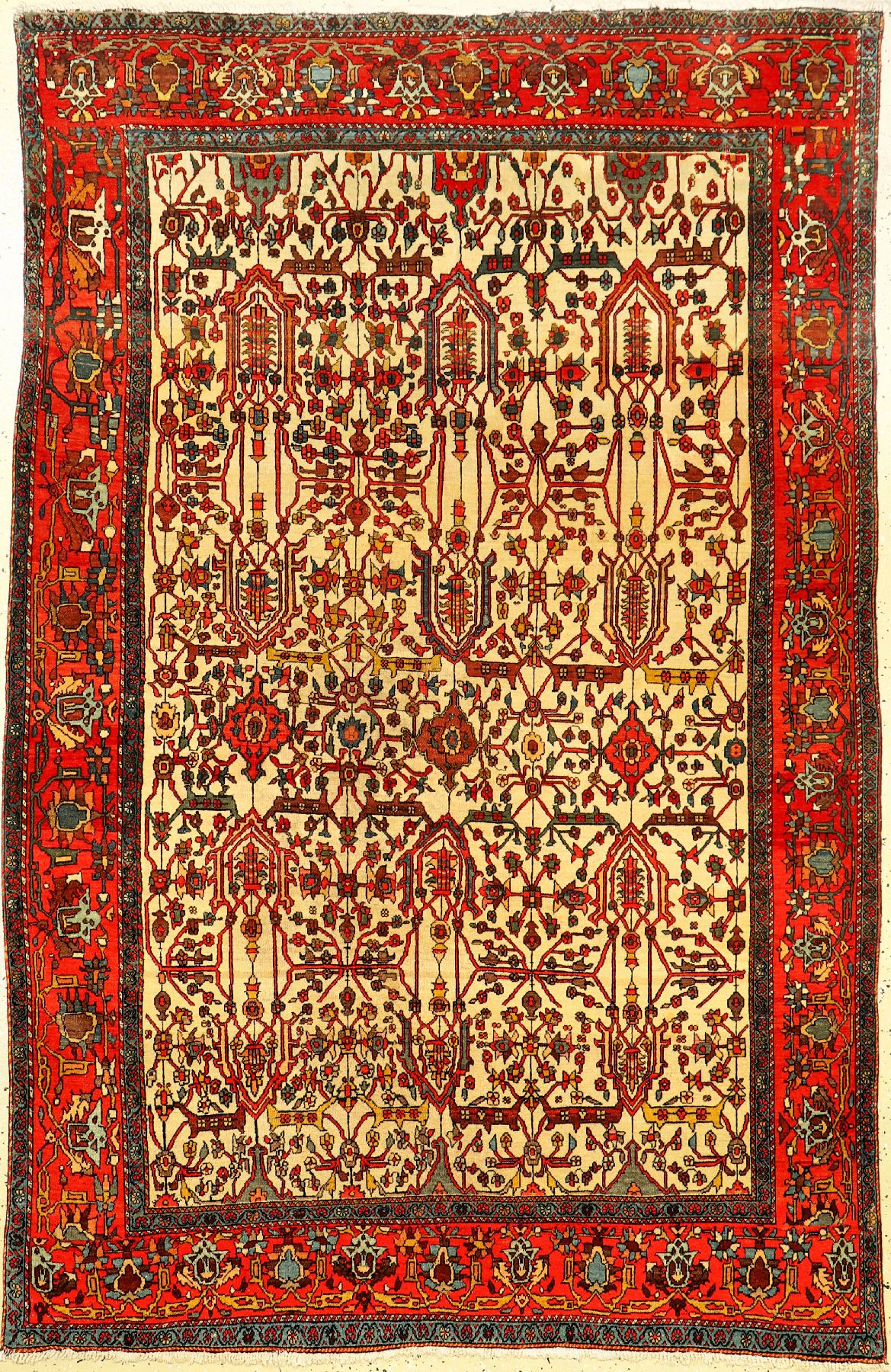 Feiner weißgrundiger Farahan antik, Westpersien, Ende 19.Jhd., Korkwolle geknüpft auf Baumwolle. Ein Blütenrankwerk in kunstvoll feiner Anordnung ...