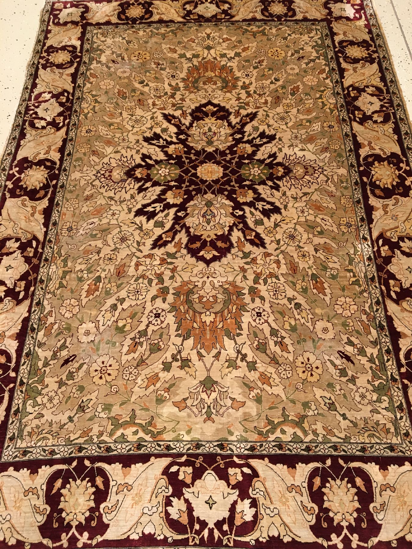 Detail a: Feiner Seiden Hereke alt "Signiert" (Safavid Polonaise Design), Türkei, um 1950/1960, reine Naturseide mit Metallbrokat. Seltener Seiden ...