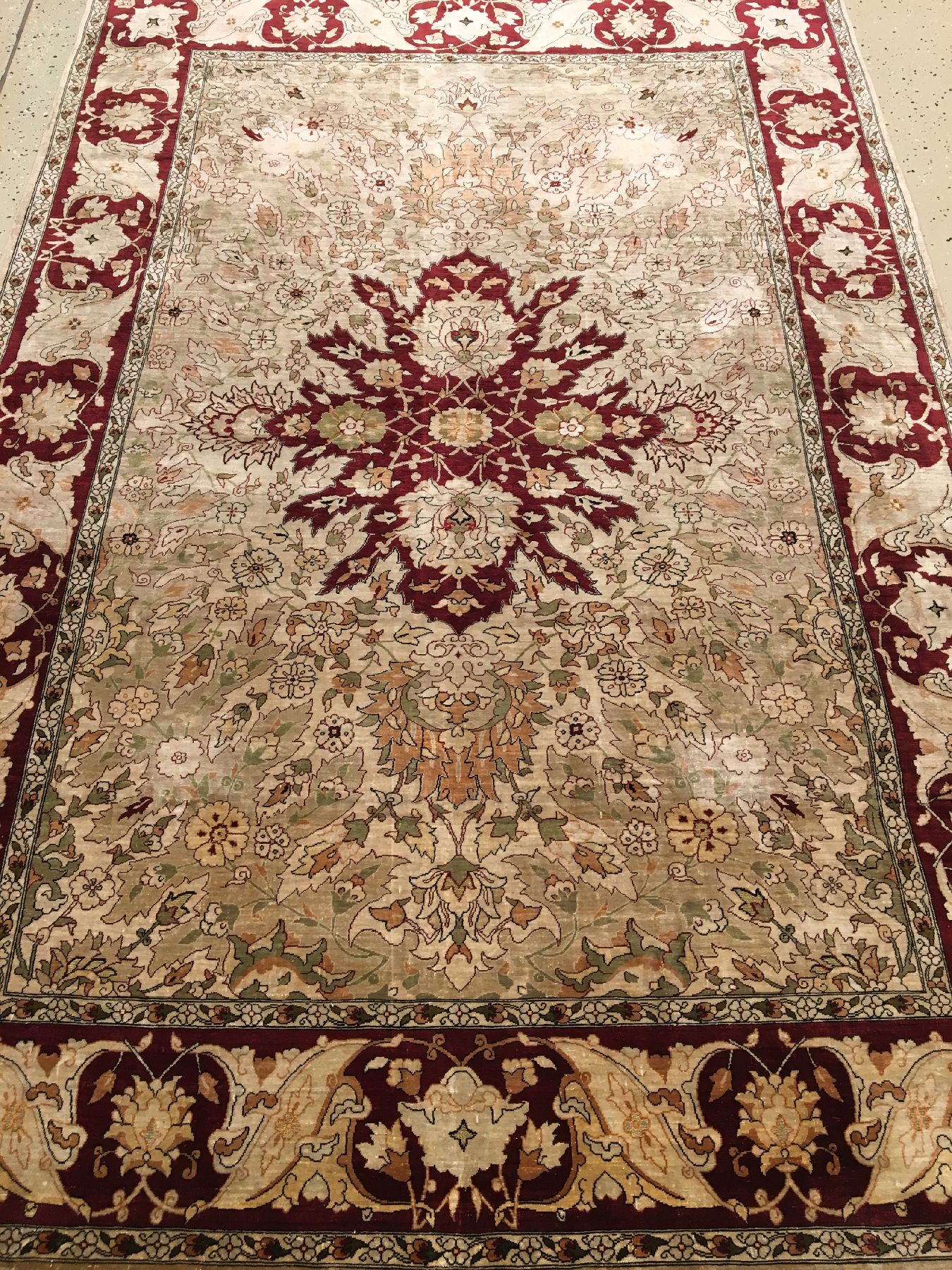 Detail b: Feiner Seiden Hereke alt "Signiert" (Safavid Polonaise Design), Türkei, um 1950/1960, reine Naturseide mit Metallbrokat. Seltener Seiden ...
