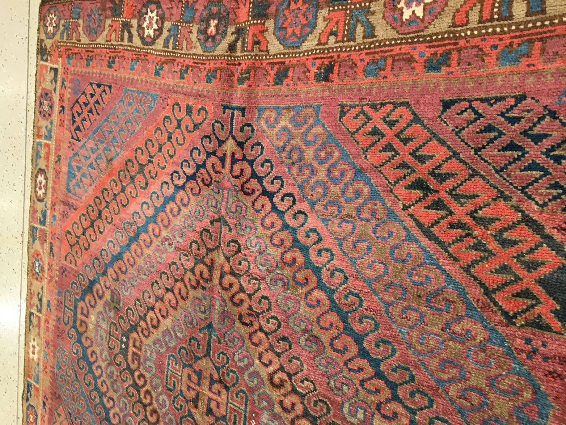 Detail b: Feiner Belutsch "Muschwani-Stamm" antik, Nordostpersien, Ende 19.Jhd., Wolle geknüpft auf Wolle. Feiner Belutsch mit hellen Farben und ...