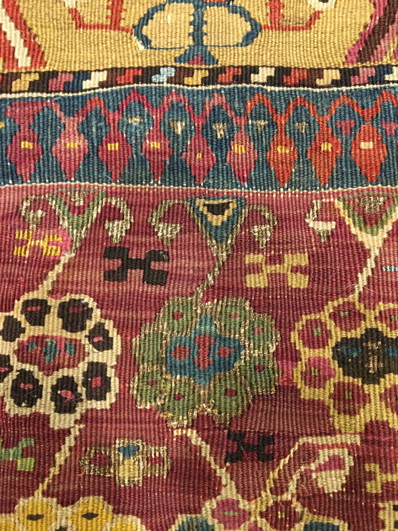 Detail f: Feiner grüner Erzurum "Gebetskelim" antik (Mit Metall-Highlights), Ostanatolien, 19.Jhd., Wolle mit Metall-Highlights gewebt auf Wolle. ...