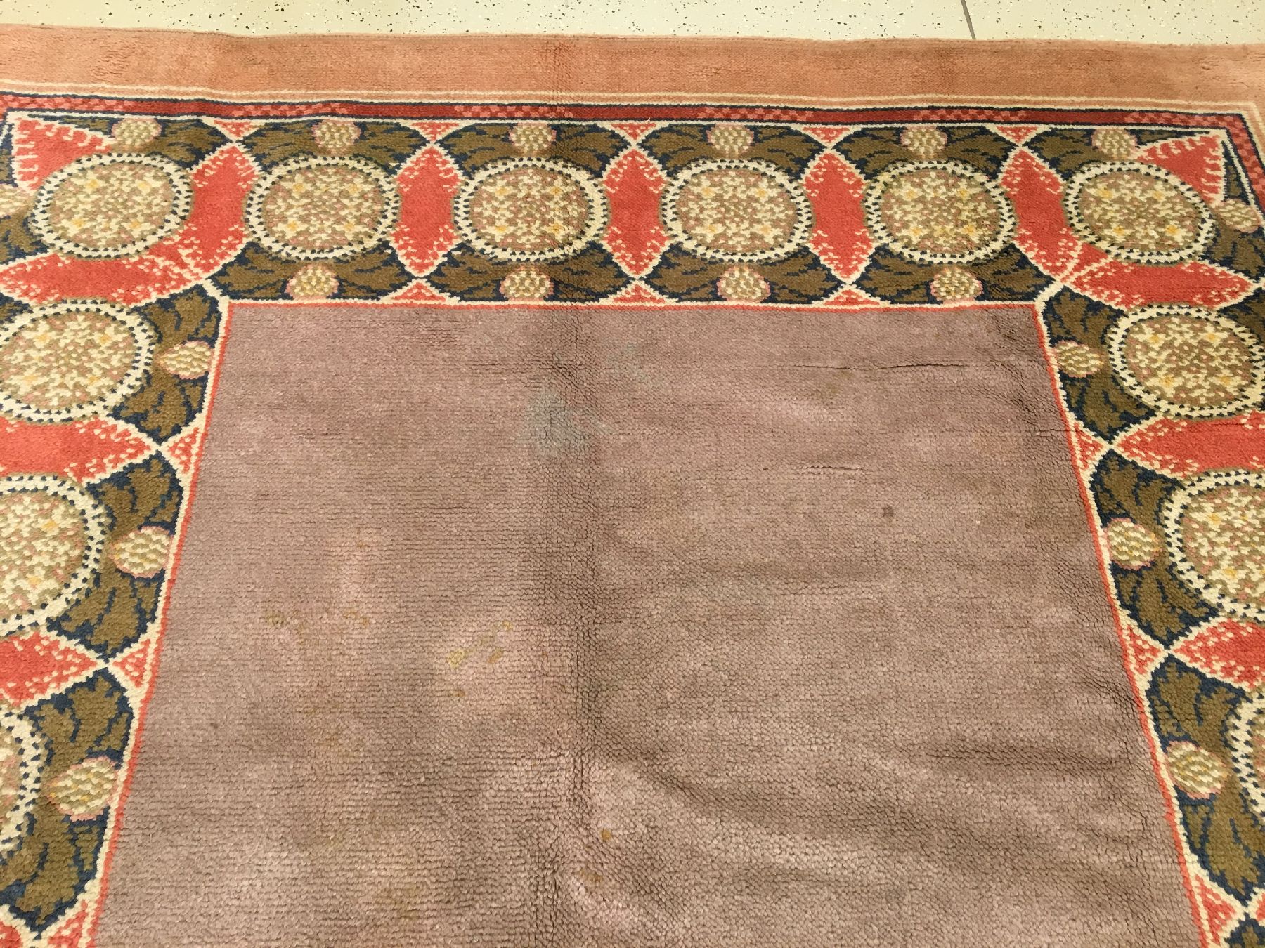 Detail b: Donegal "Teppich" antik, Irland, um 1900, Wolle geknüpft auf Wolle. Dekorativer Donegal aus den irischen Knüpfwerkstätten mit ...