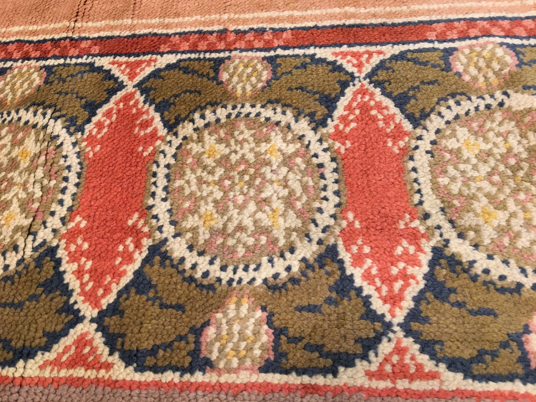 Detail e: Donegal "Teppich" antik, Irland, um 1900, Wolle geknüpft auf Wolle. Dekorativer Donegal aus den irischen Knüpfwerkstätten mit ...