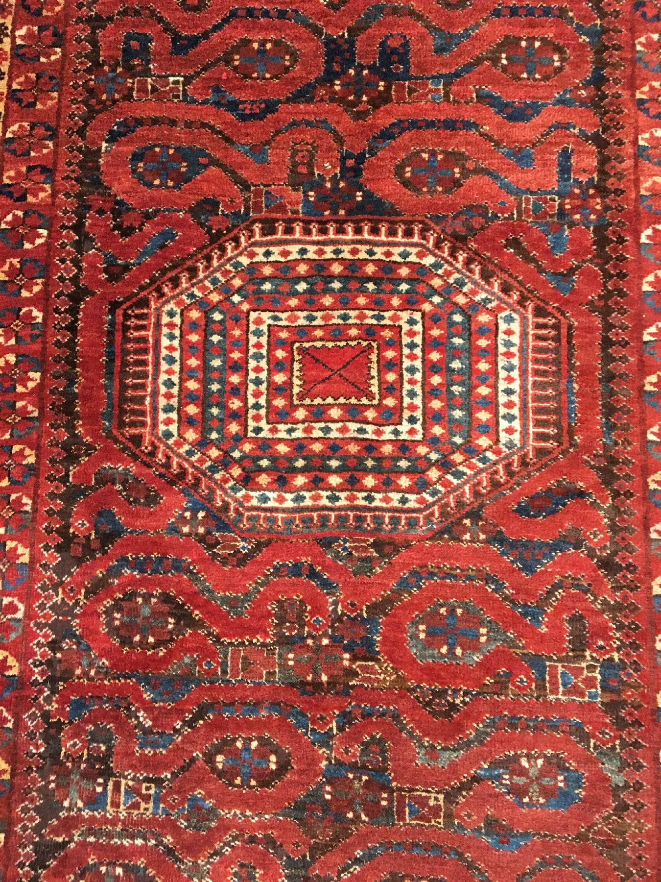 Detail f: Großer Wolkenband-Beschir "Hauptteppich" antik, Turkmenistan Amu-Darja Region, 19.Jhd., Wolle geknüpft auf Ziegenhaar/Wolle. Seltener ...