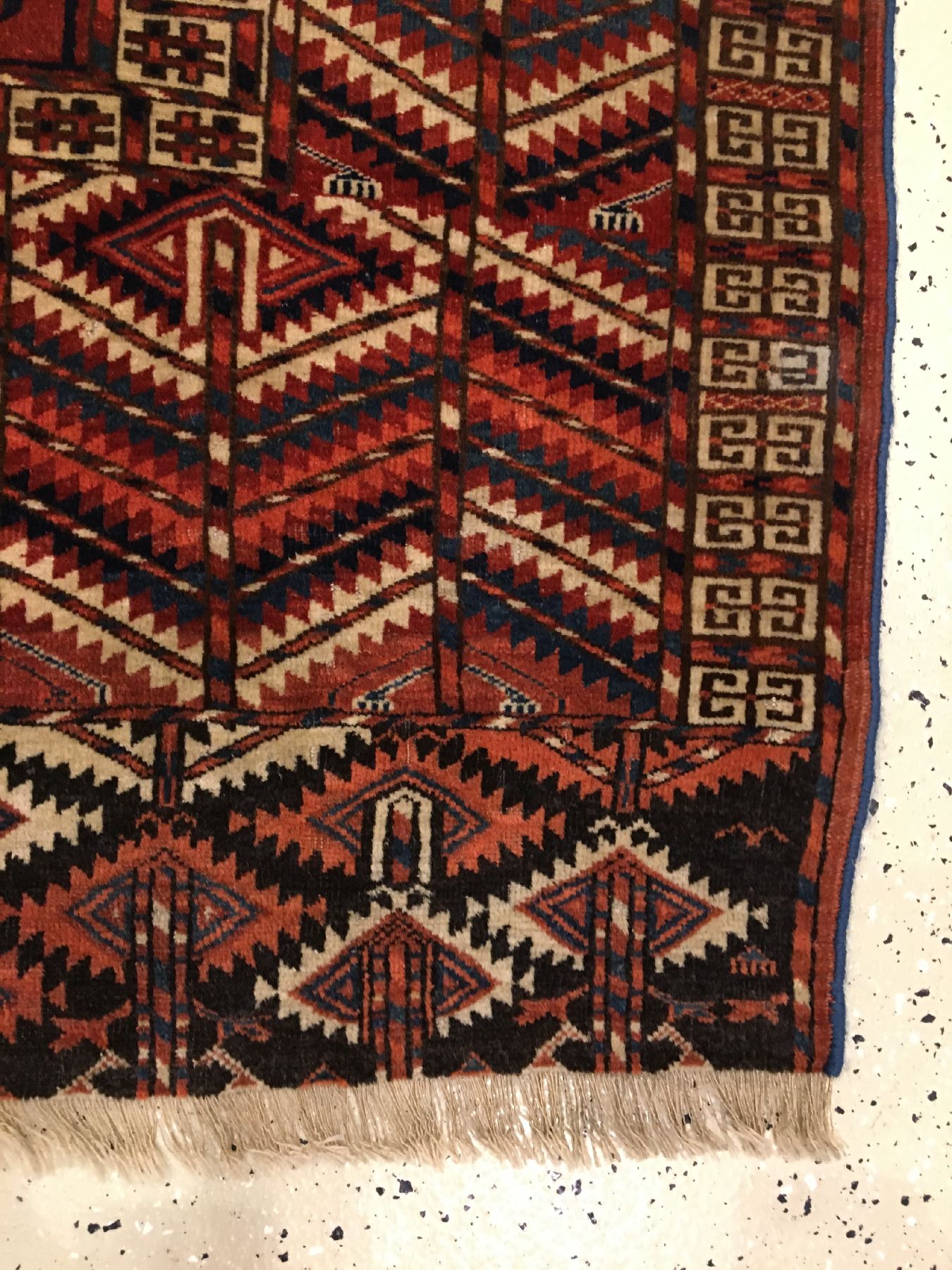 Detail g: Feiner Tekke "Engsi" antik, Turkmenistan, 19.Jhd., Wolle geknüpft auf Wolle. Feiner Türteppich der Tekke Turkmenen mit klassischen ...