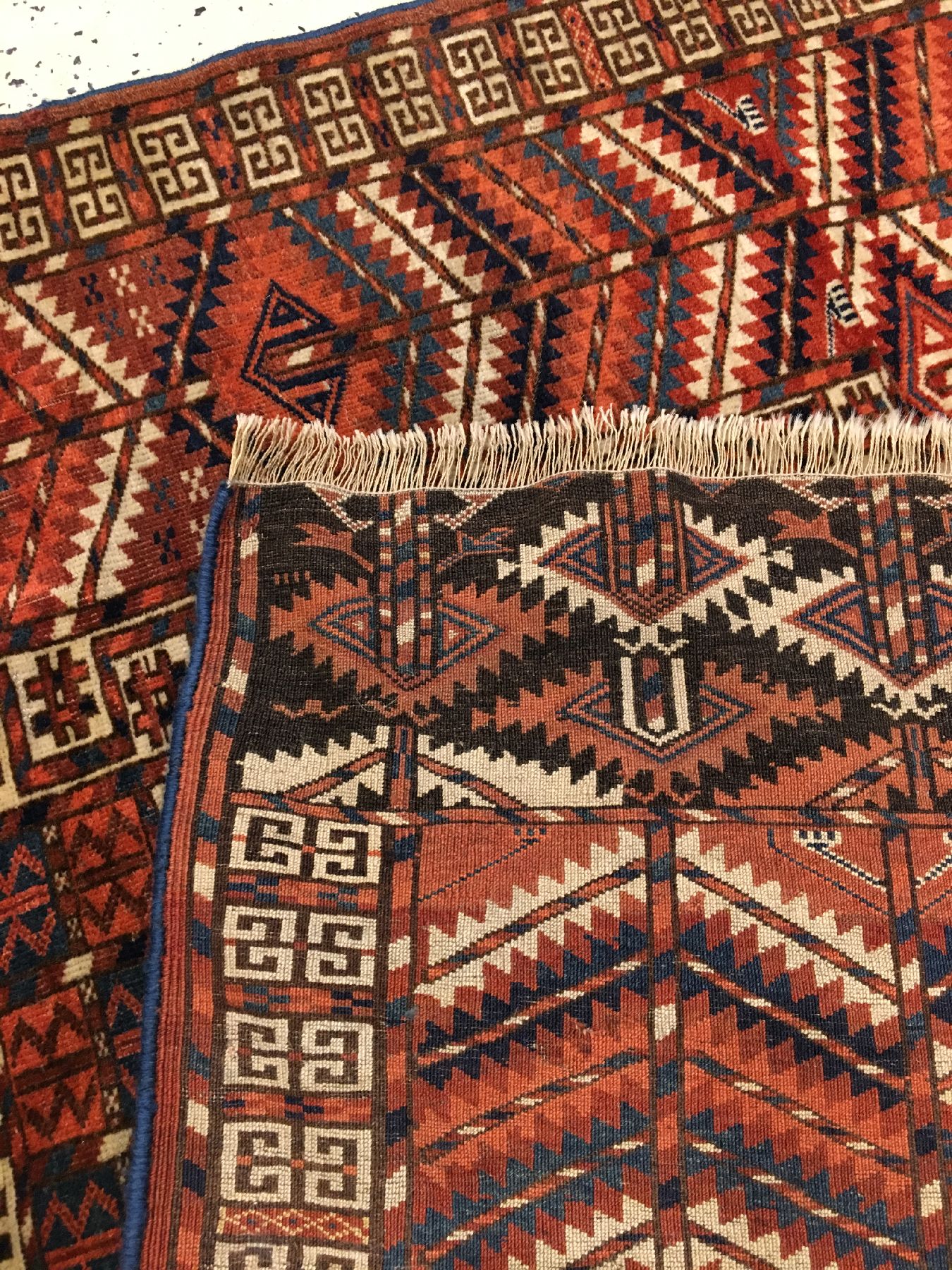 Detail h: Feiner Tekke "Engsi" antik, Turkmenistan, 19.Jhd., Wolle geknüpft auf Wolle. Feiner Türteppich der Tekke Turkmenen mit klassischen ...