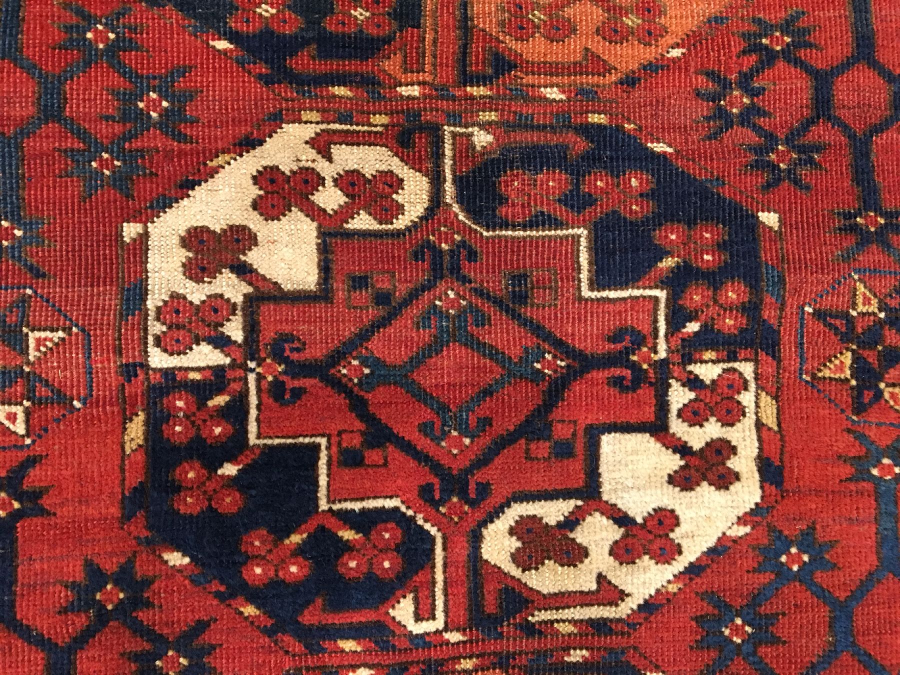 Detail f: Ersari "Hauptteppich" antik, Turkmenistan Amu-Darja Gebiet, frühes 19.Jhd., Wolle geknüpft auf Wolle. Seltener kleinformatiger Ersari ...
