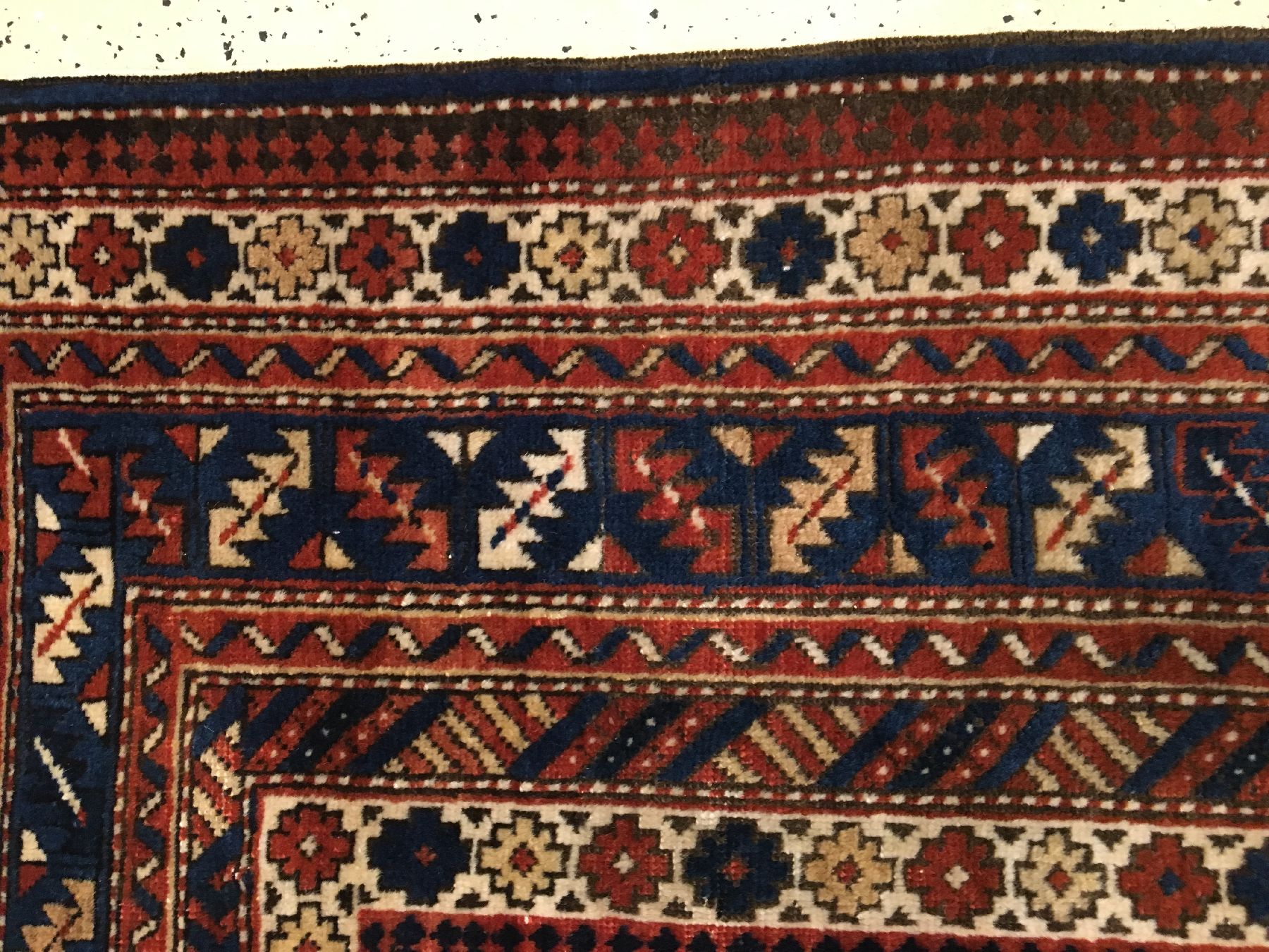 Detail f: Feiner Tschitschi antik, Ostkaukasus Kuba-Gebiet, Ende 19.Jhd., Wolle geknüpft auf Wolle. Typischer Tschitschi in sehr hochwertiger Wollqualität. ...