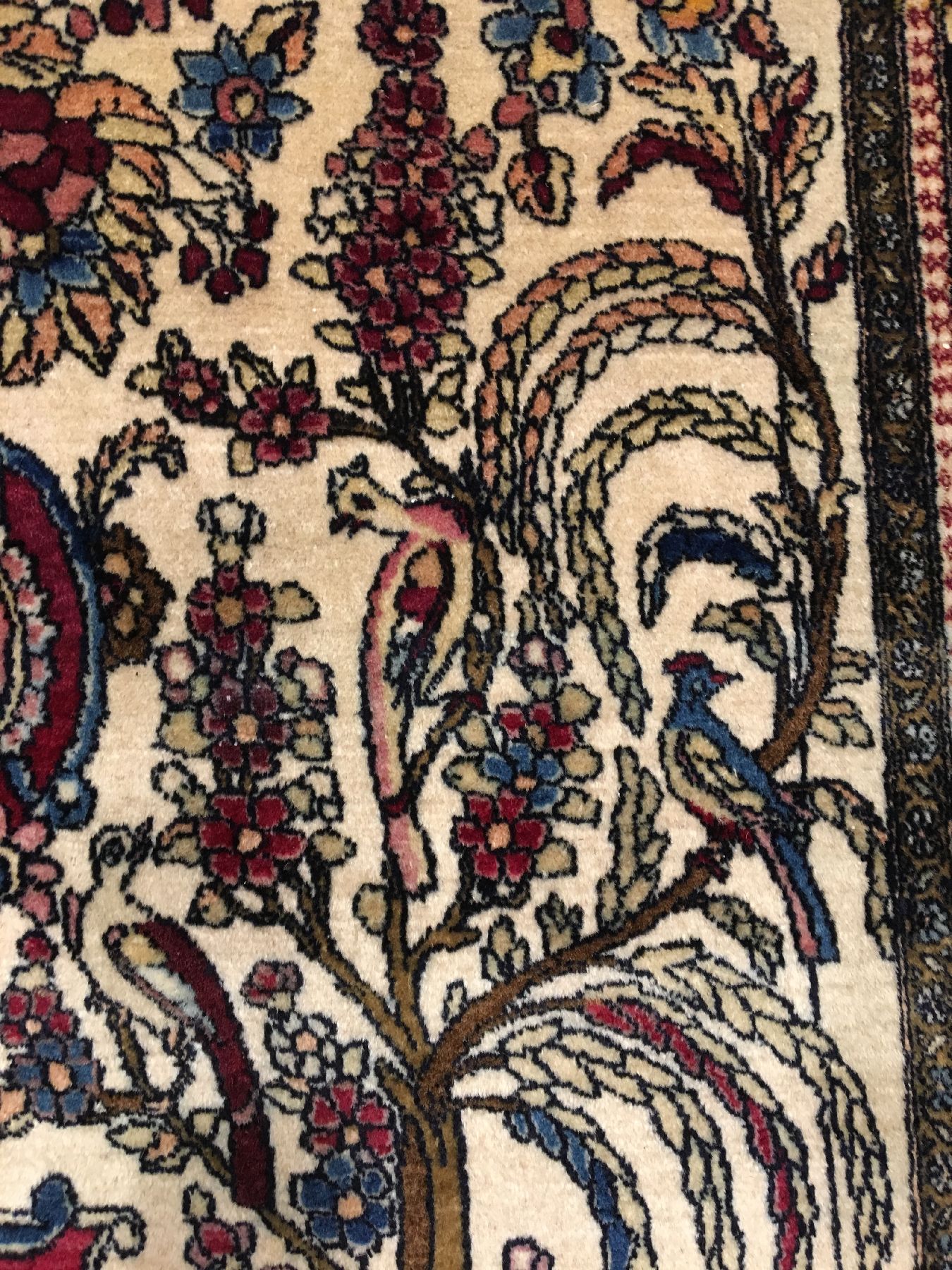 Detail f: Feiner Esfahan "Ahmad" antik, Zentralpersien, Ende 19.Jhd., Korkwolle geknüpft auf Baumwolle. Feiner und sauber geschichteter Esfahan aus ...