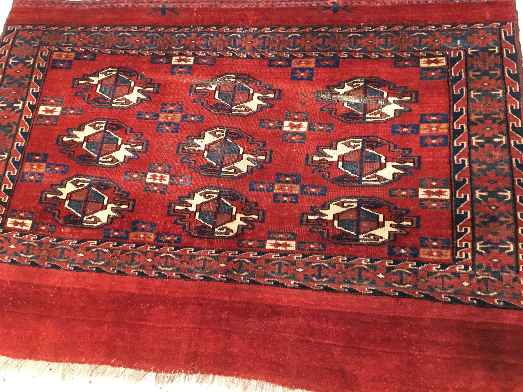 Detail a: Sehr feiner Yomud "Tschowal" antik, Turkmenistan, Mitte 19.Jhd., Sehr feine Wolle geknüpft auf Wolle. Bemerkenswert fein geknüpfter ...