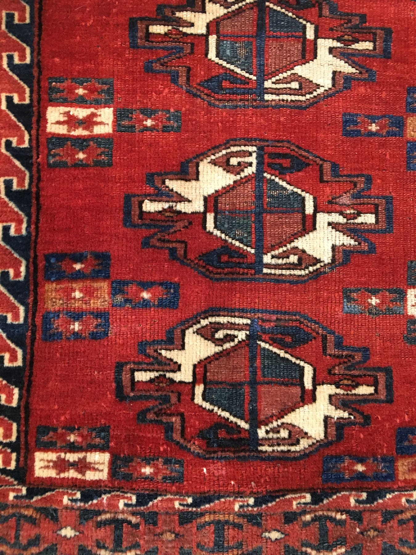 Detail d: Sehr feiner Yomud "Tschowal" antik, Turkmenistan, Mitte 19.Jhd., Sehr feine Wolle geknüpft auf Wolle. Bemerkenswert fein geknüpfter ...
