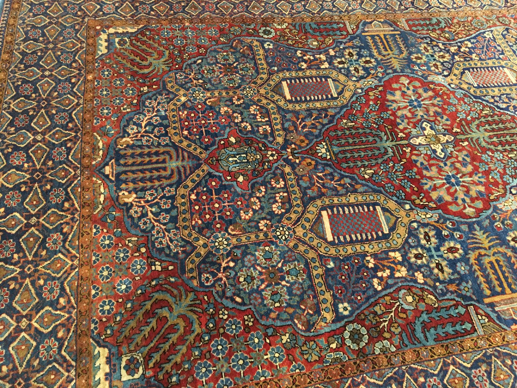 Detail c: Seltener feiner Keschan "Ateschoglou" antik, Zentralpersien, 19.Jhd., Korkwolle geknüpft auf Baumwolle. Dieses Spitzenexemplar aus den ...