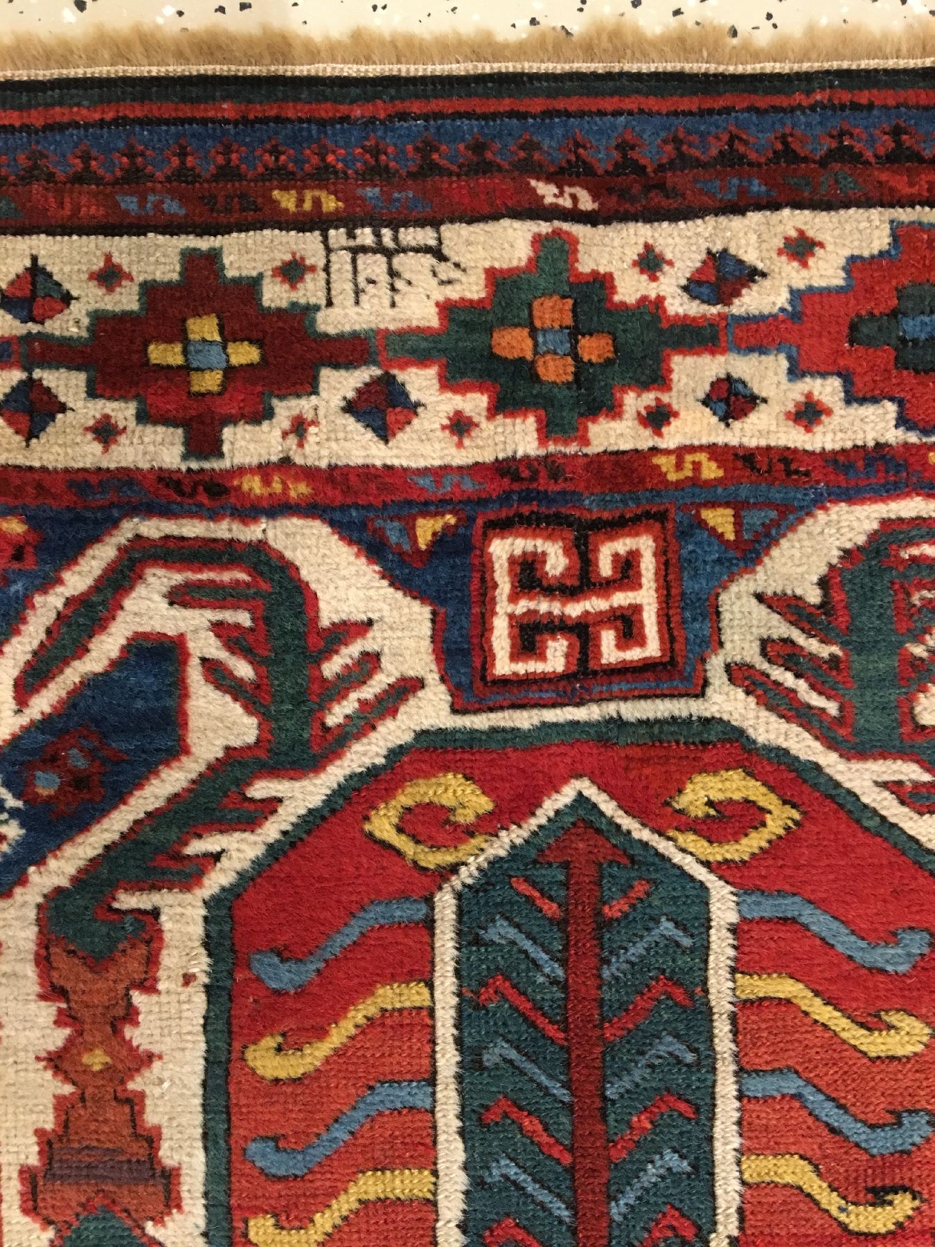 Detail e: Talisch-Lenkoran antik, Südostkaukasus Talisch-Region, 19.Jhd., (unleserliche Datierung), Wolle geknüpft auf Wolle. Seltener und Farbenprächtiger ...