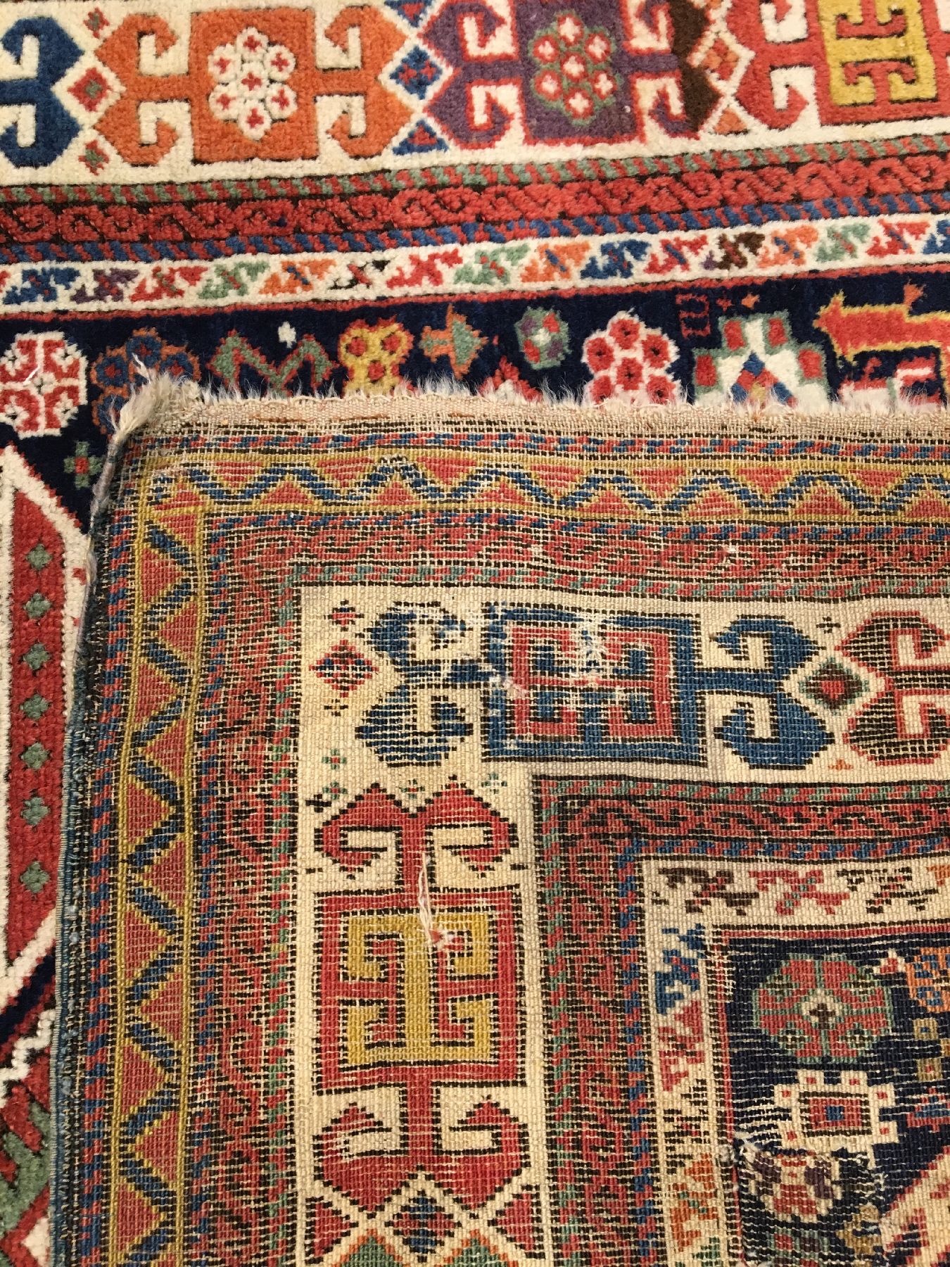 Detail i: Akstafa antik, Südostkaukasus, Mitte 19.Jhd., Wolle geknüpft auf Wolle. Seltener Akstafa im "Long-Rug" Typus mit erstklassigen ...
