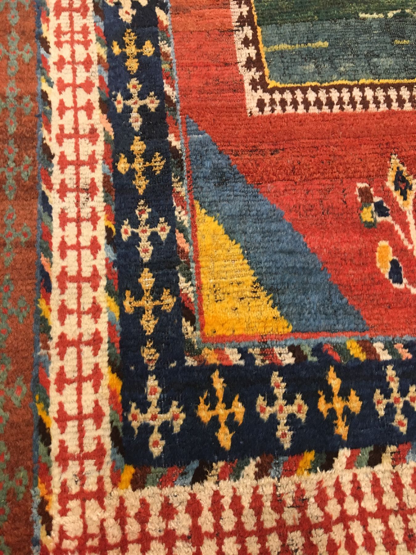 Detail d: Seltener Gaschgai Gabbeh antik, Südwestpersien Fars-Region, 19.Jhd., Wolle geknüpft auf Wolle. Rarer Gaschgai Gabbeh mit Teppich im Teppich ...