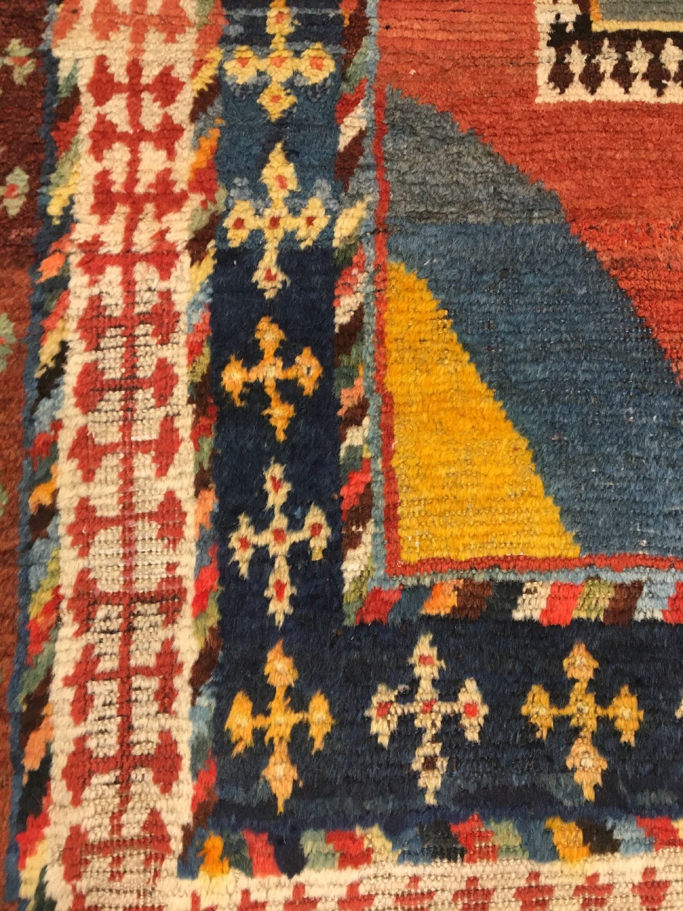 Detail f: Seltener Gaschgai Gabbeh antik, Südwestpersien Fars-Region, 19.Jhd., Wolle geknüpft auf Wolle. Rarer Gaschgai Gabbeh mit Teppich im Teppich ...