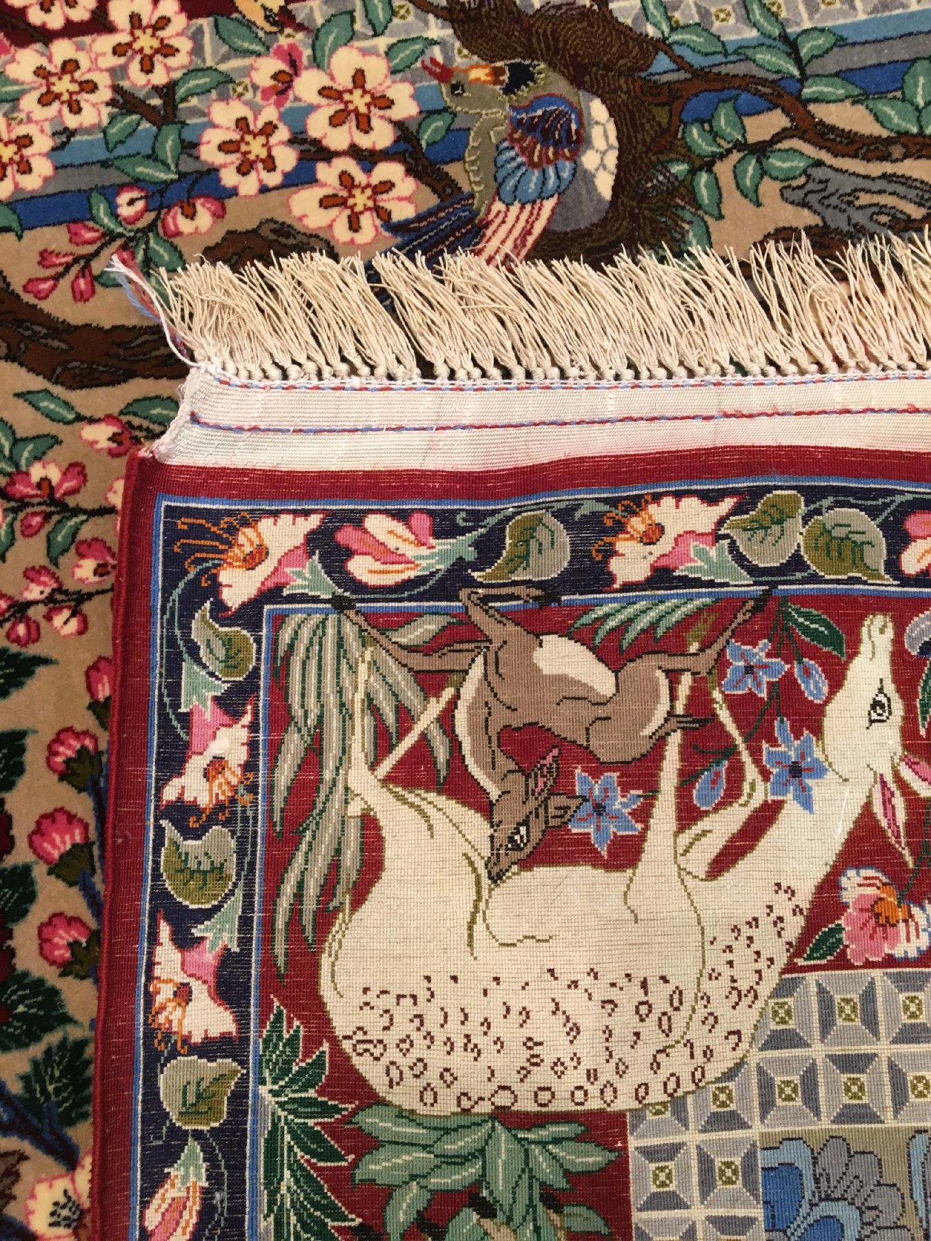 Detail h: Feiner Esfahan "Seirafian" alt (Signiert), Zentralpersien, um 1970, Korkwolle geknüpft auf Seidenkette. Dekorativer Esfahan aus den ...