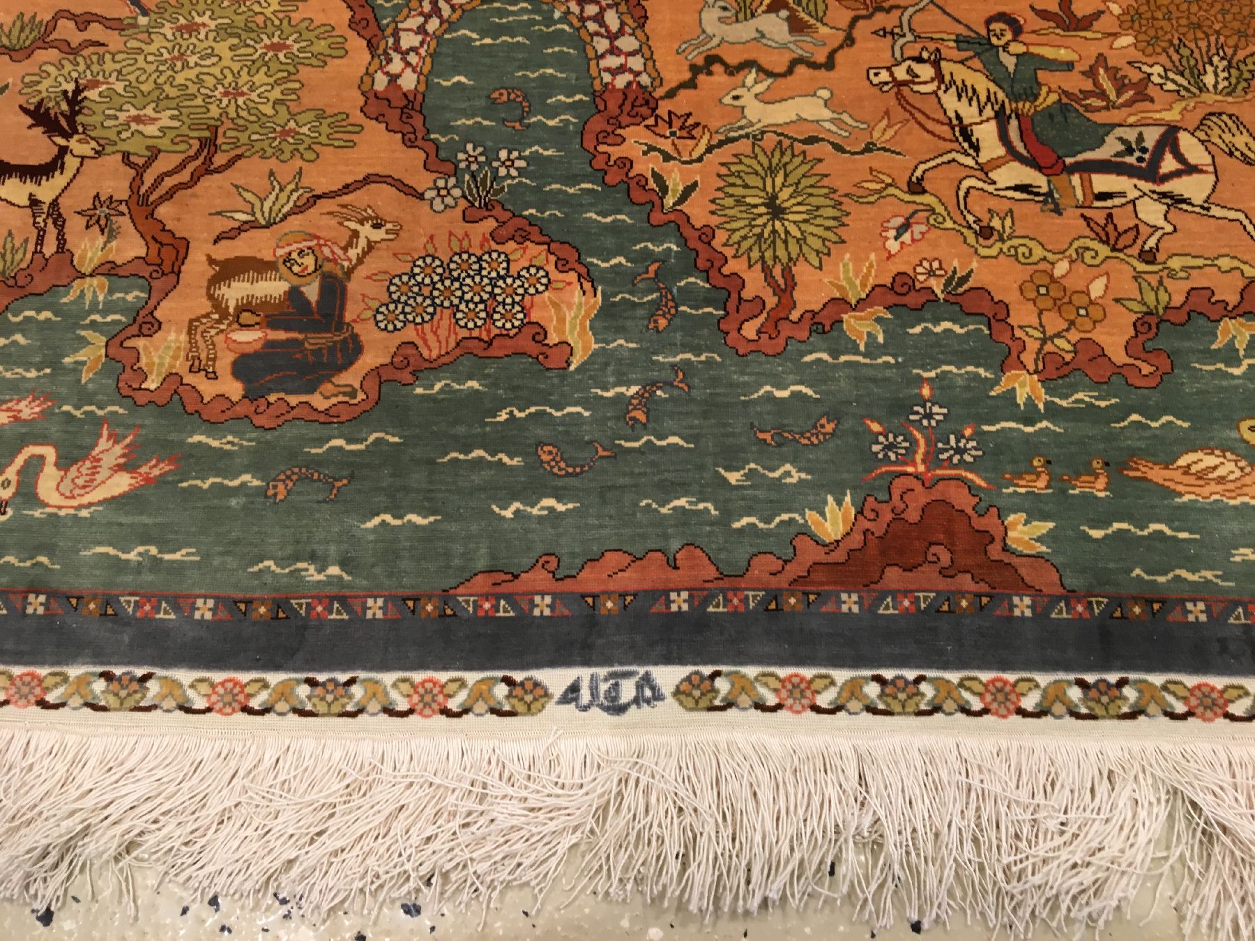Detail h: Hochfeiner Seiden Hereke "14x14 Knüpfung" alt (Signiert), Türkei, um 1960/1970, reine Naturseide. Sehr feiner Seiden Hereke mit ...