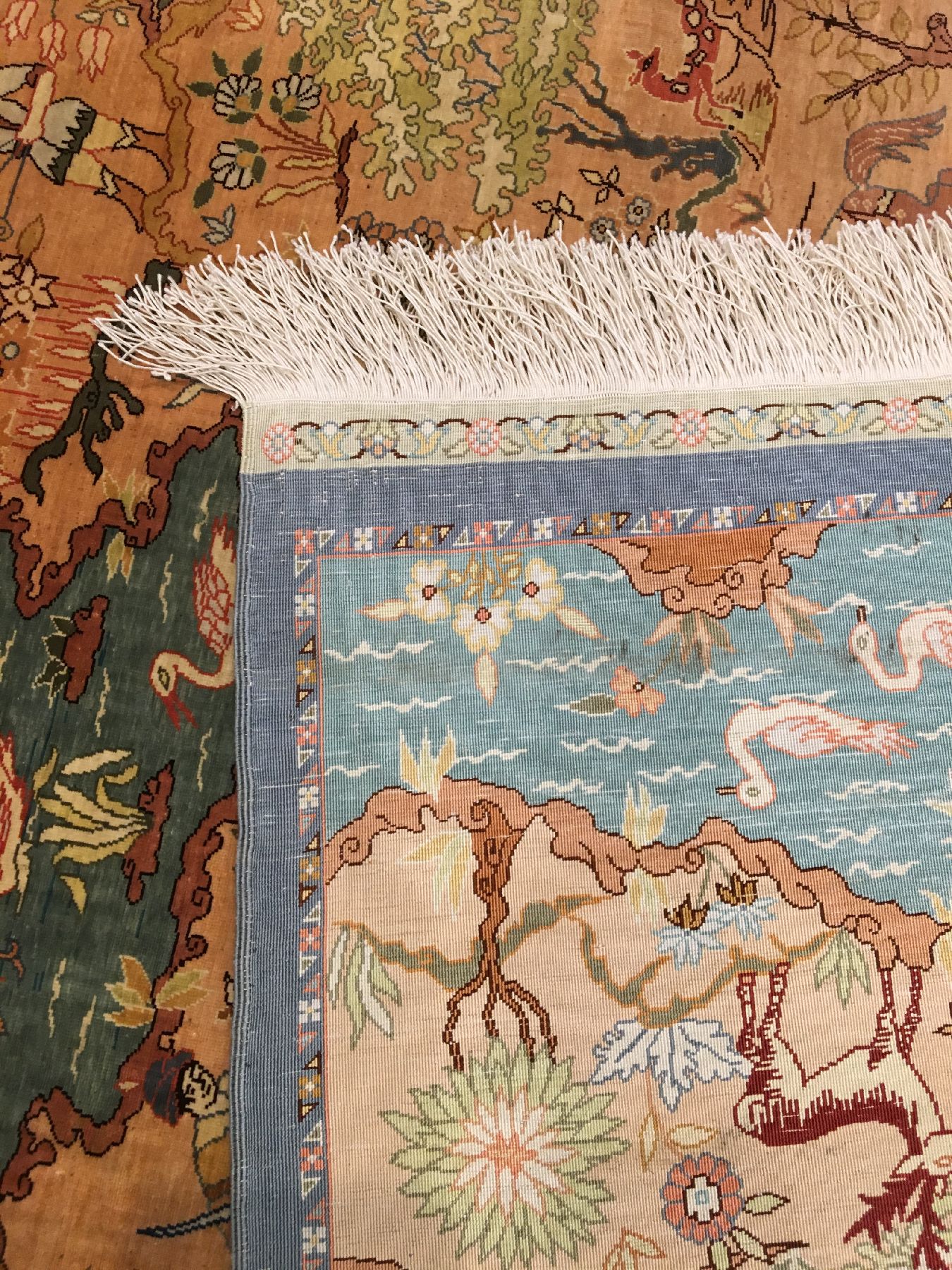 Detail i: Hochfeiner Seiden Hereke "14x14 Knüpfung" alt (Signiert), Türkei, um 1960/1970, reine Naturseide. Sehr feiner Seiden Hereke mit ...