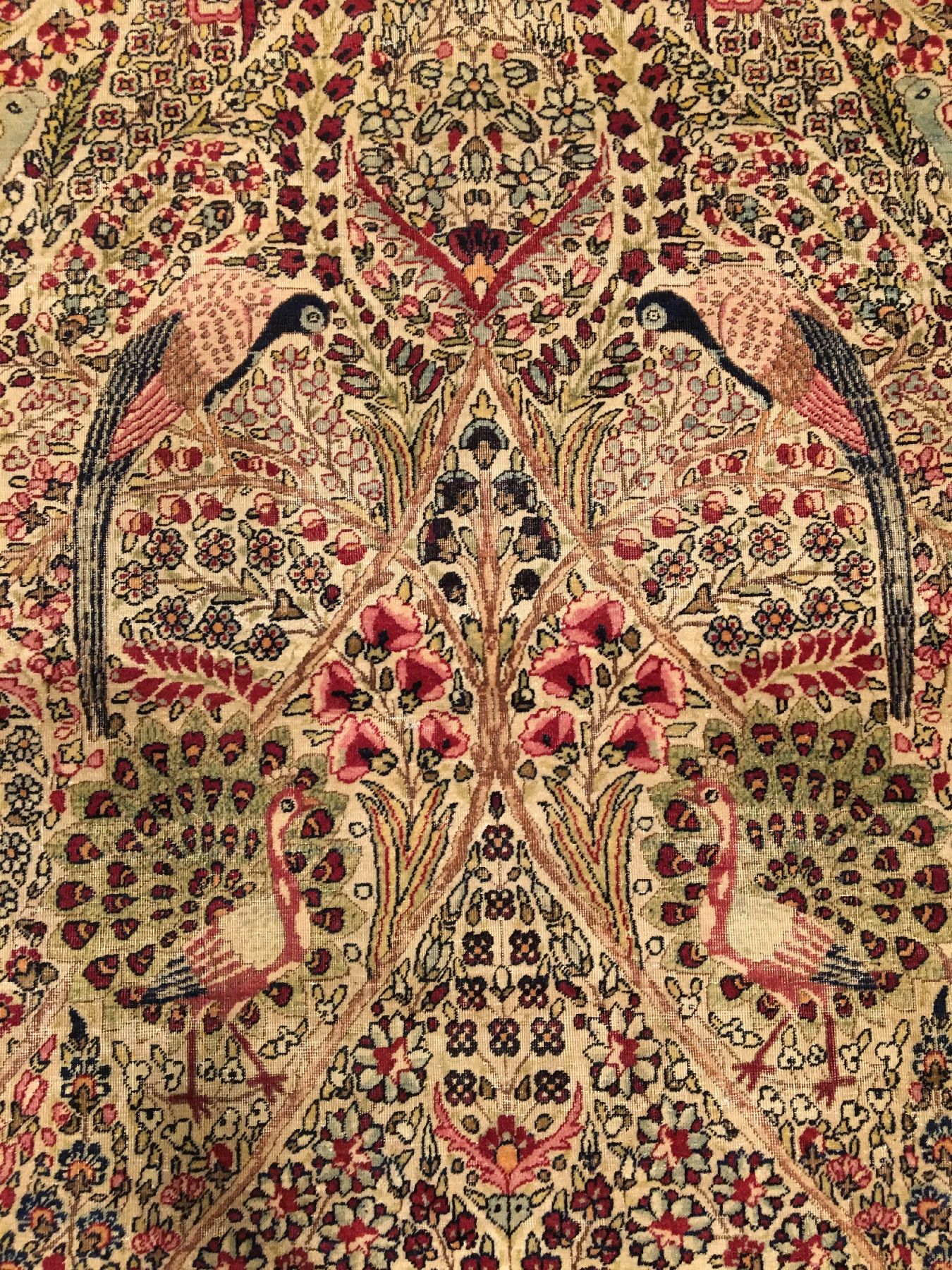 Detail c: Sehr feiner Kerman "Ravar" antik "Auftraggeber Kermani, Knüpfer Mohammad Ebne Jafar" (Signiert), Südpersien, Datiert 1913, ...